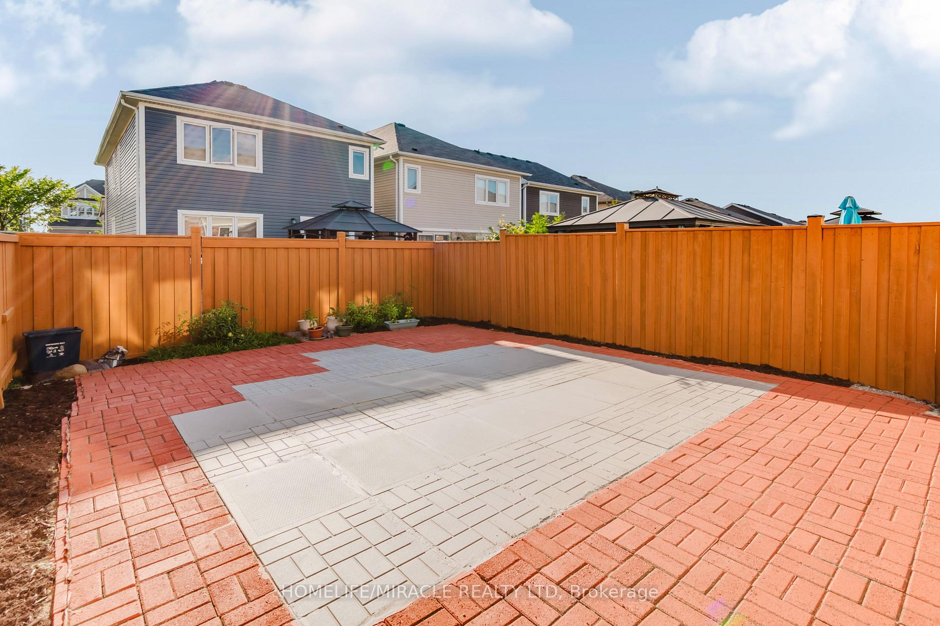Photo 32 of 13 Arbourview Crescent, Kitchener, Trussler — HOMEH