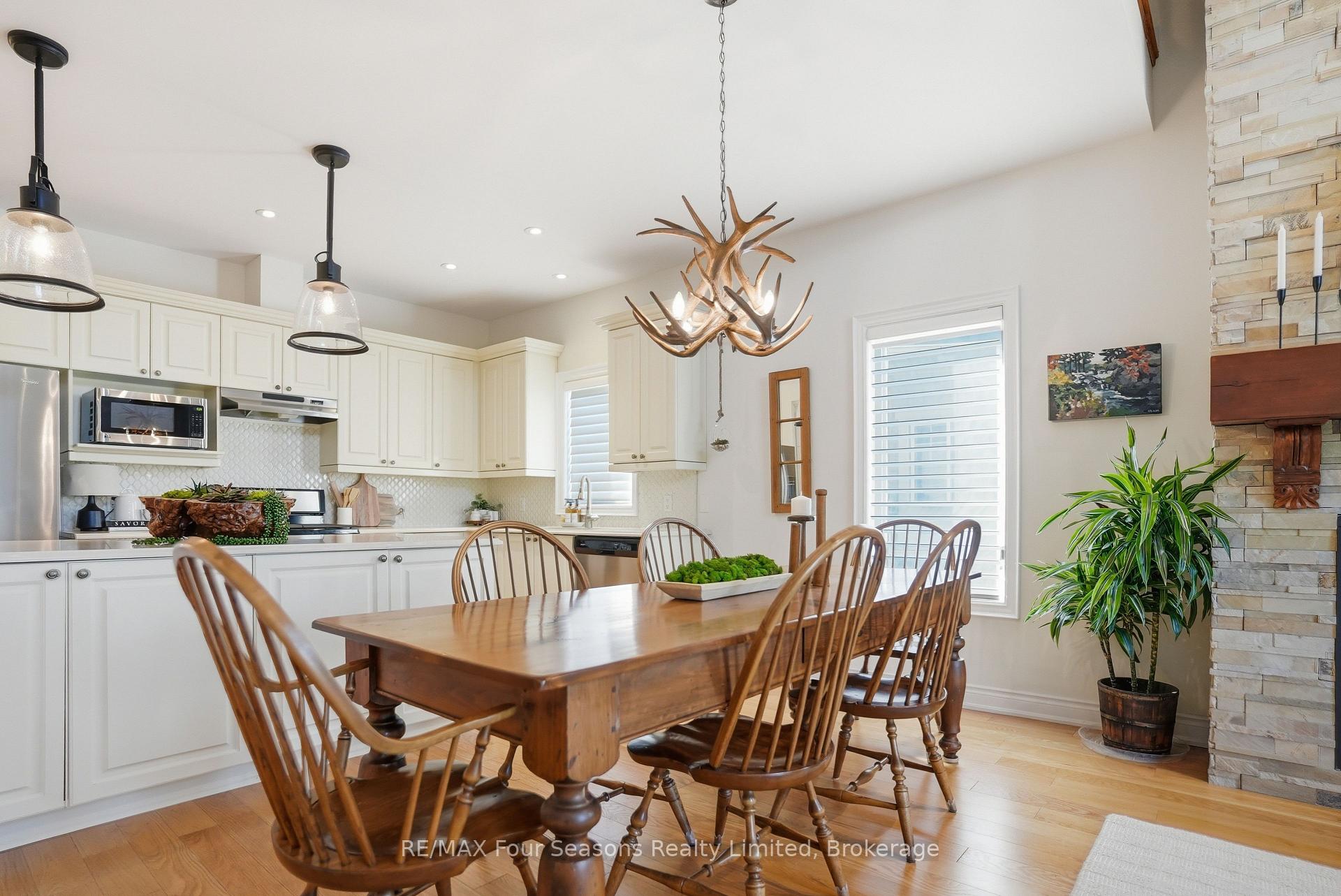 Photo 10 of Unit 33, 34 Kari Crescent, Collingwood — HOMEH