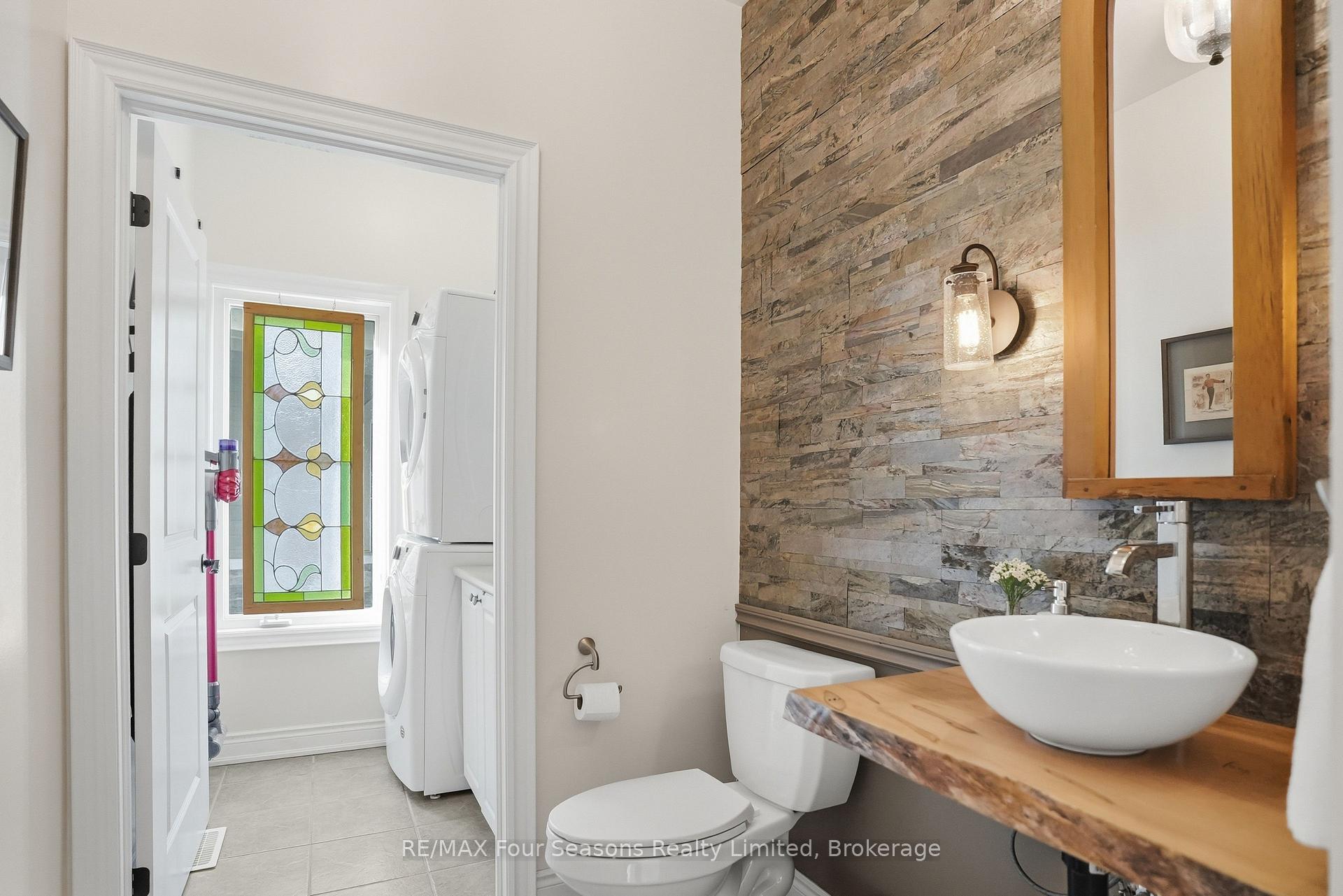 Photo 14 of Unit 33, 34 Kari Crescent, Collingwood — HOMEH