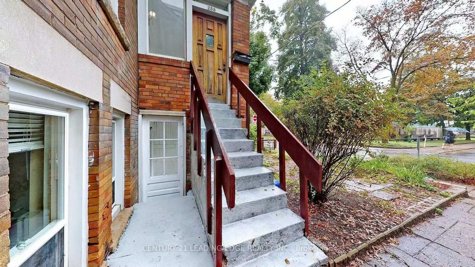 Photo 12 of Unit UPPER LEVEL, 233 Borden Street, Toronto, University — HOMEH