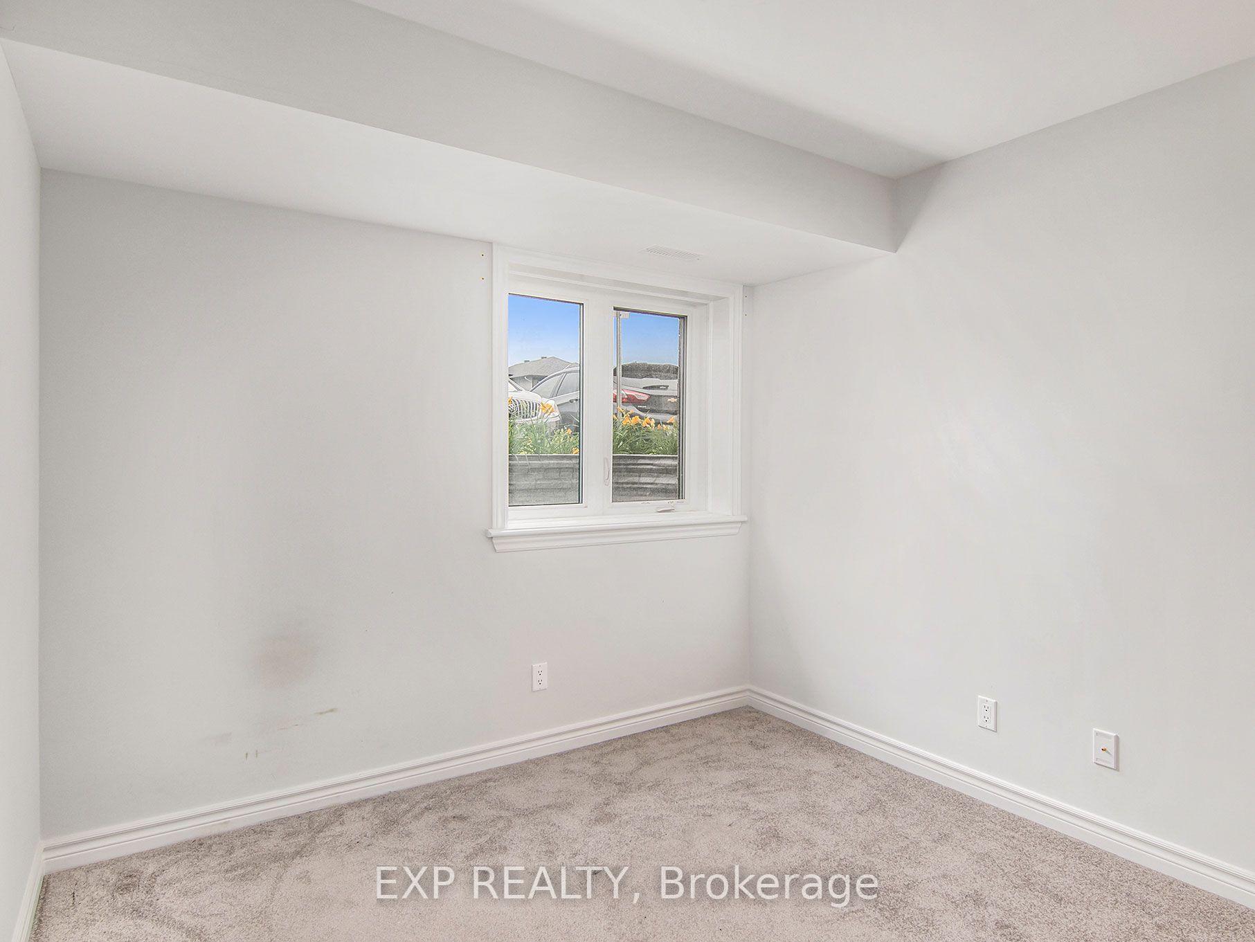 Photo 31 of 17 Carabiner Private, Ottawa, Mer Bleue/Bradley Estates/Anderson Park — HOMEH
