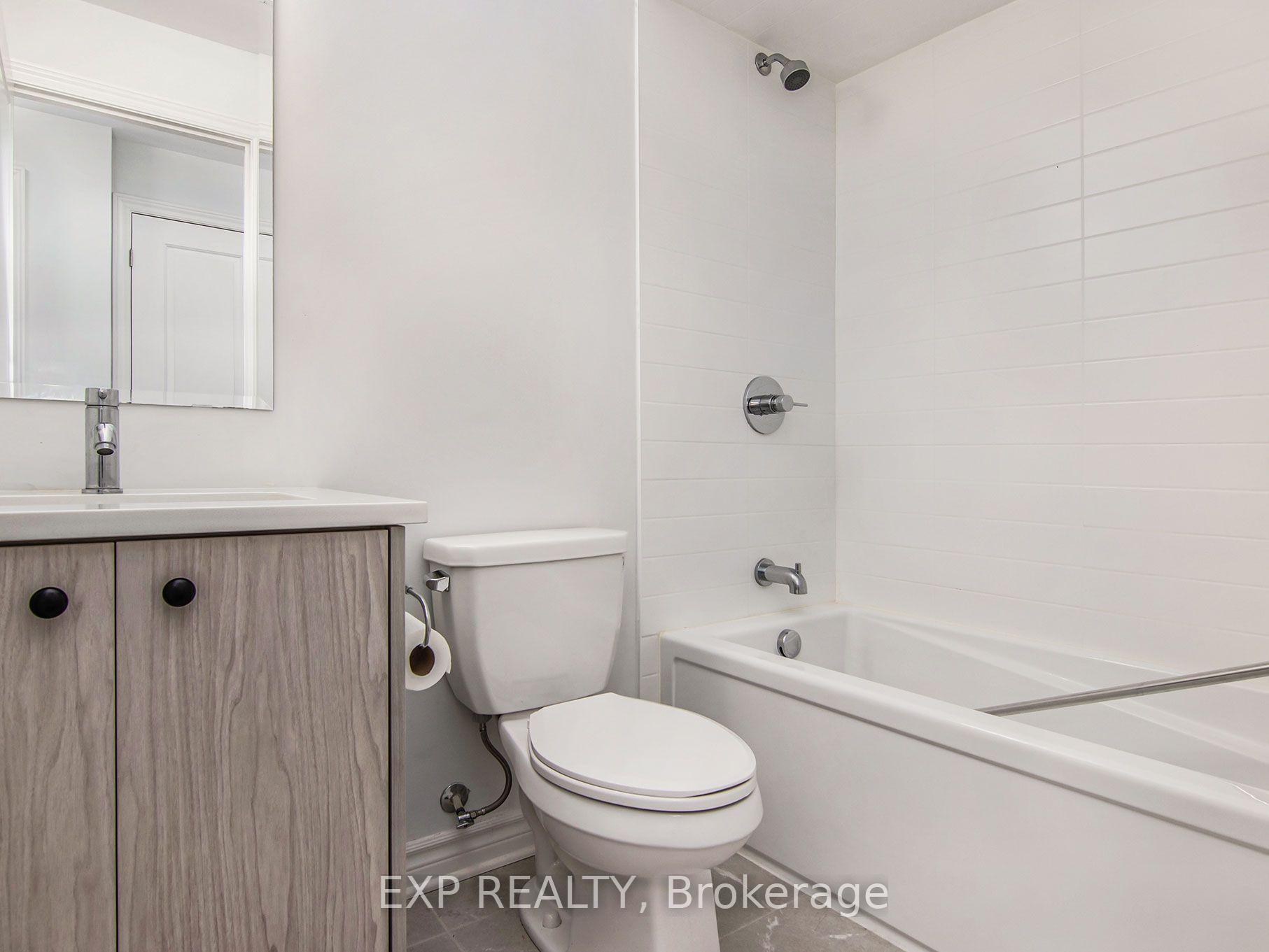 Photo 32 of 17 Carabiner Private, Ottawa, Mer Bleue/Bradley Estates/Anderson Park — HOMEH