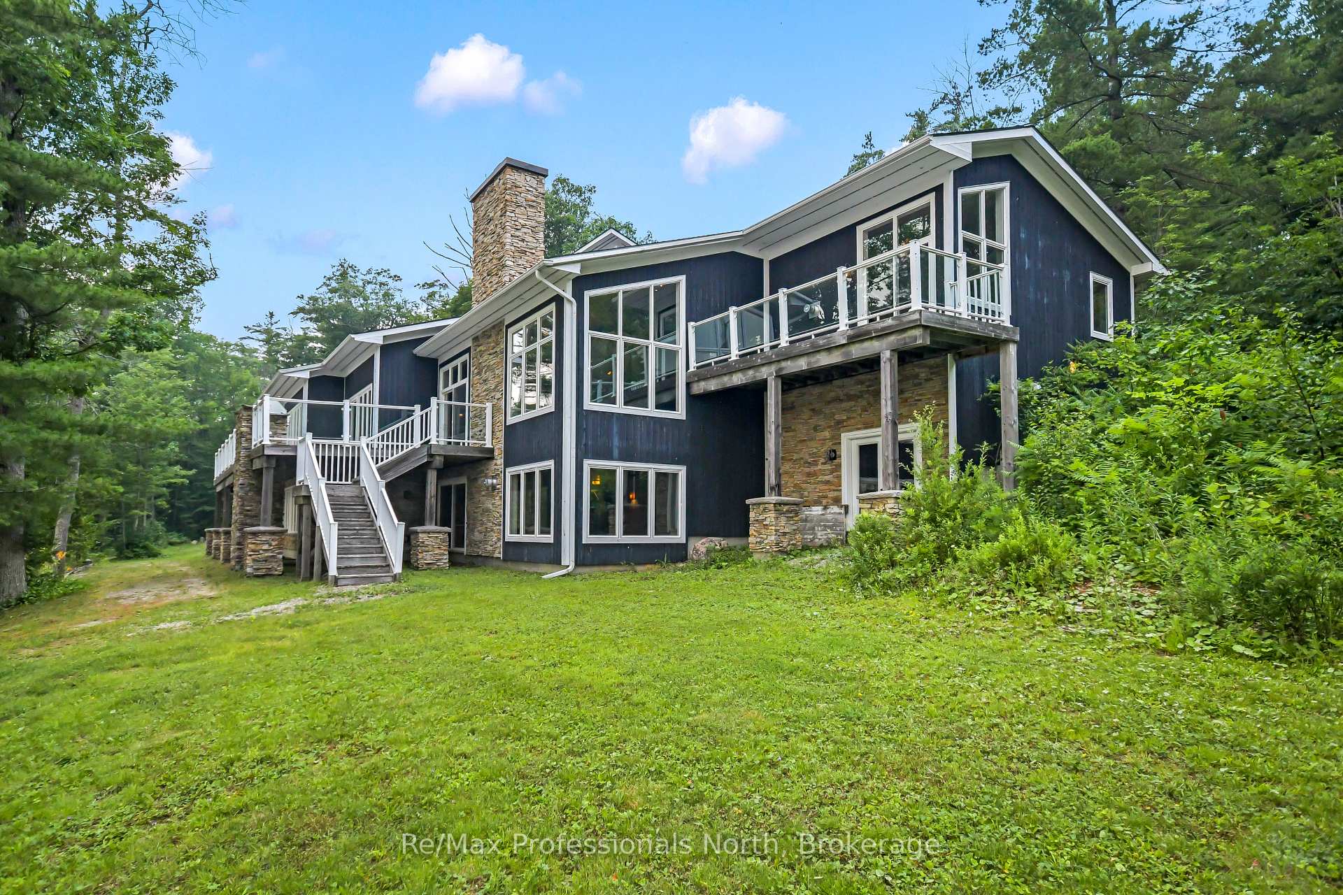 Photo 4 of 1064 Road 3200, Gravenhurst, Muskoka (S) — HOMEH
