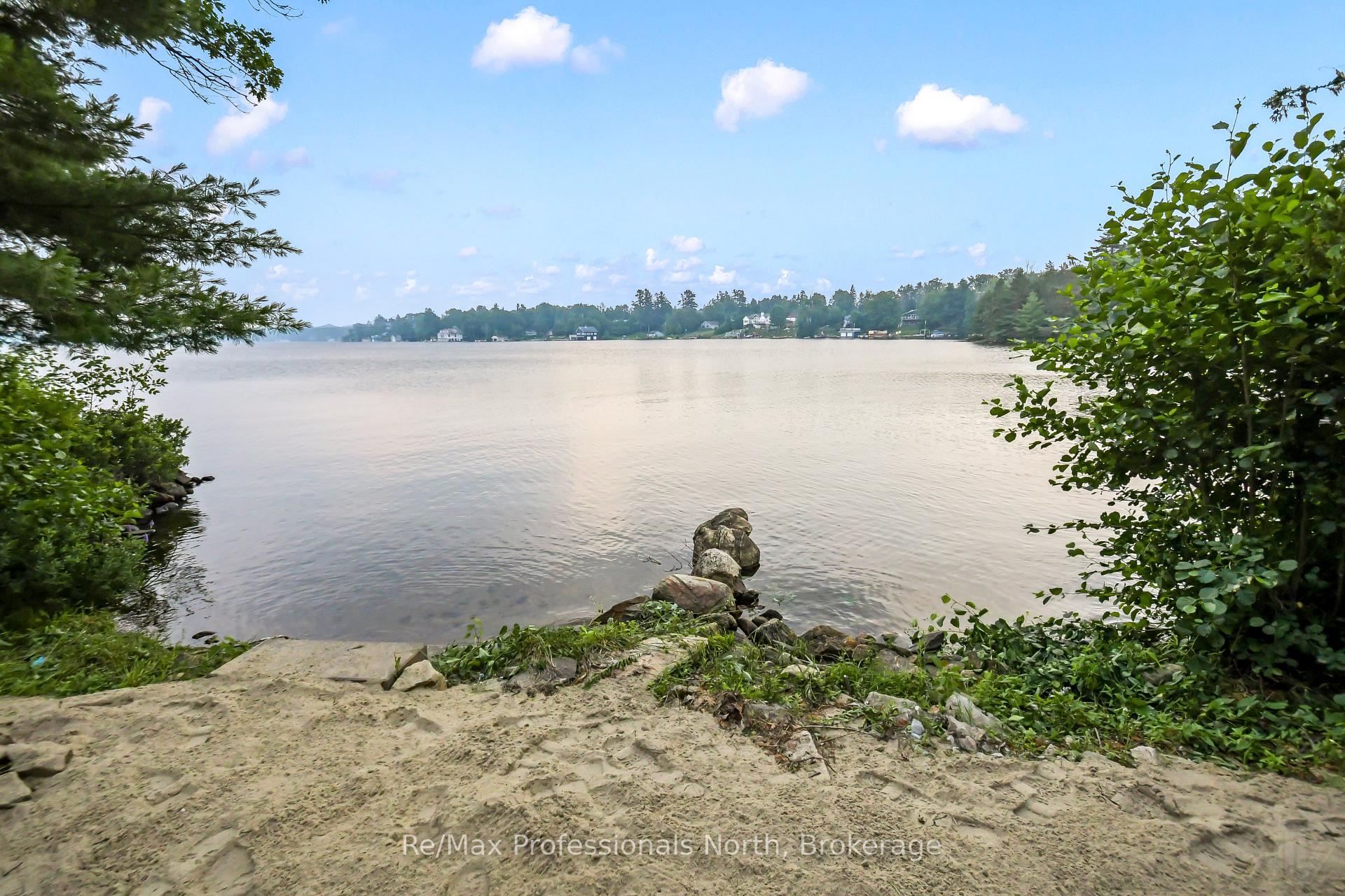 Photo 7 of 1064 Road 3200, Gravenhurst, Muskoka (S) — HOMEH