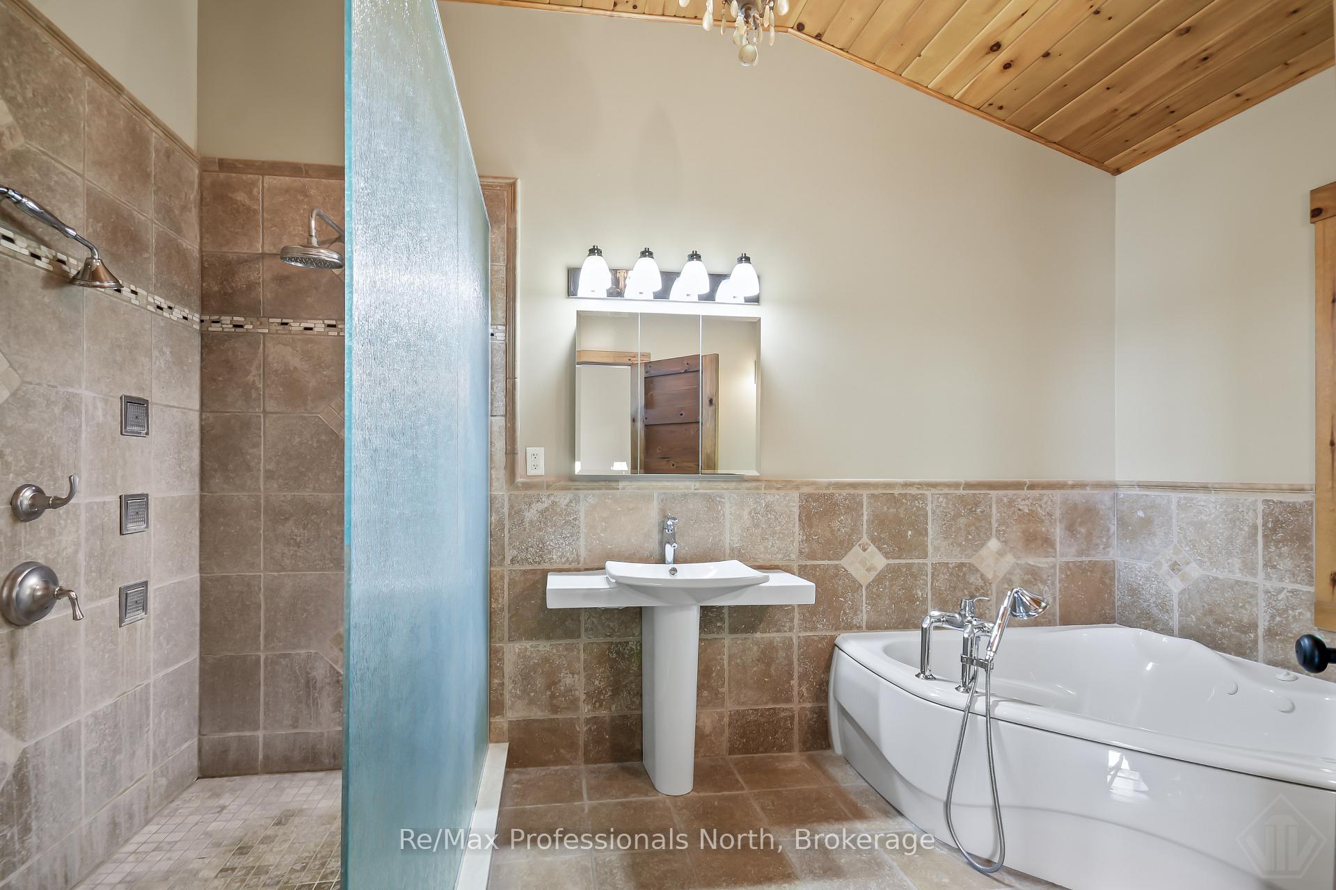 Photo 24 of 1064 Road 3200, Gravenhurst, Muskoka (S) — HOMEH
