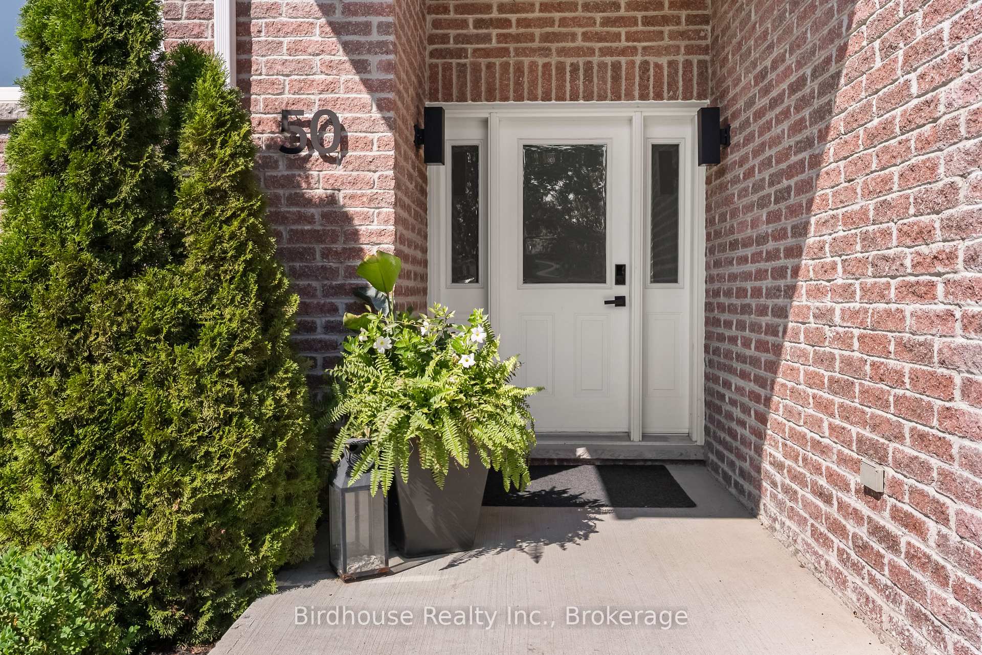 Photo 3 of 50 Birch Crescent, Kawartha Lakes, Bobcaygeon — HOMEH