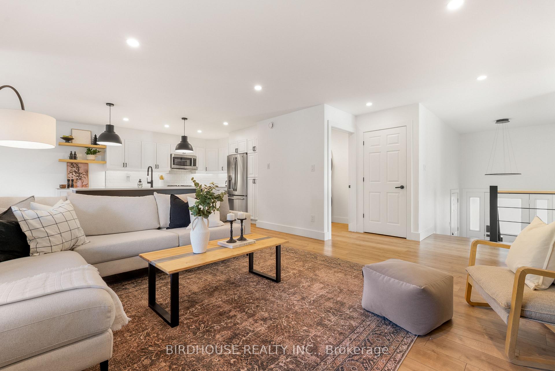 Photo 5 of 50 Birch Crescent, Kawartha Lakes, Bobcaygeon — HOMEH