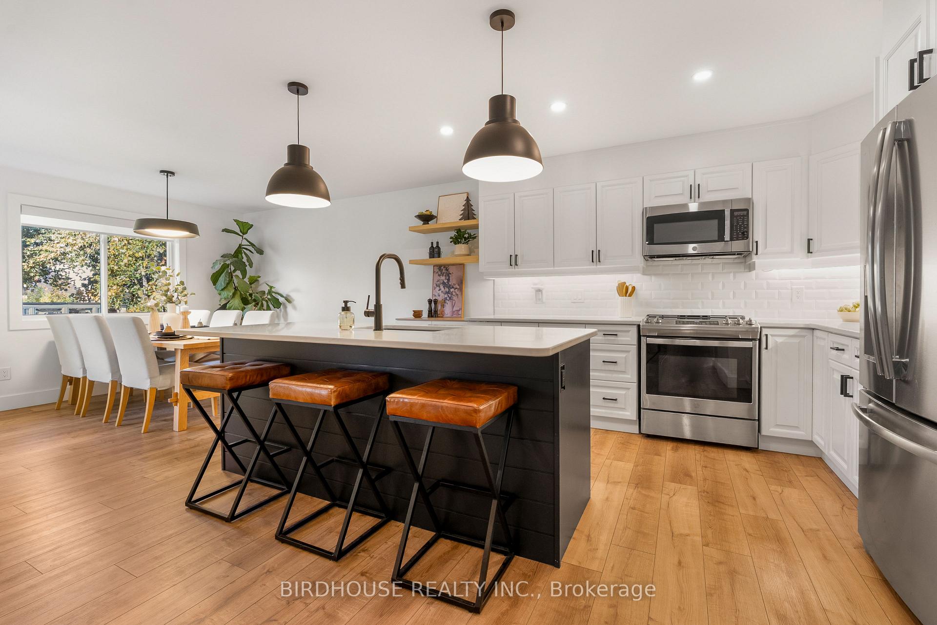 Photo 8 of 50 Birch Crescent, Kawartha Lakes, Bobcaygeon — HOMEH