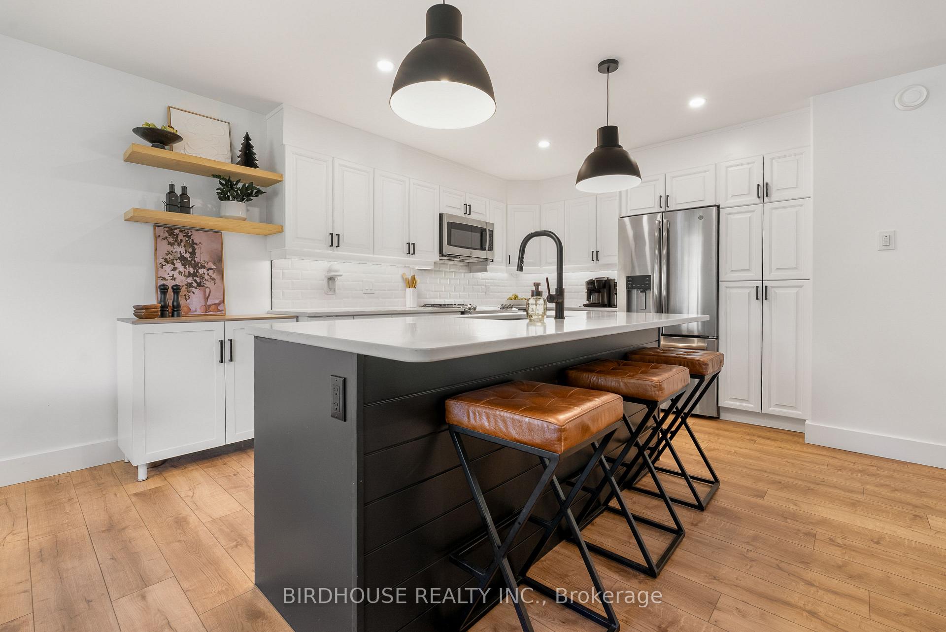 Photo 9 of 50 Birch Crescent, Kawartha Lakes, Bobcaygeon — HOMEH