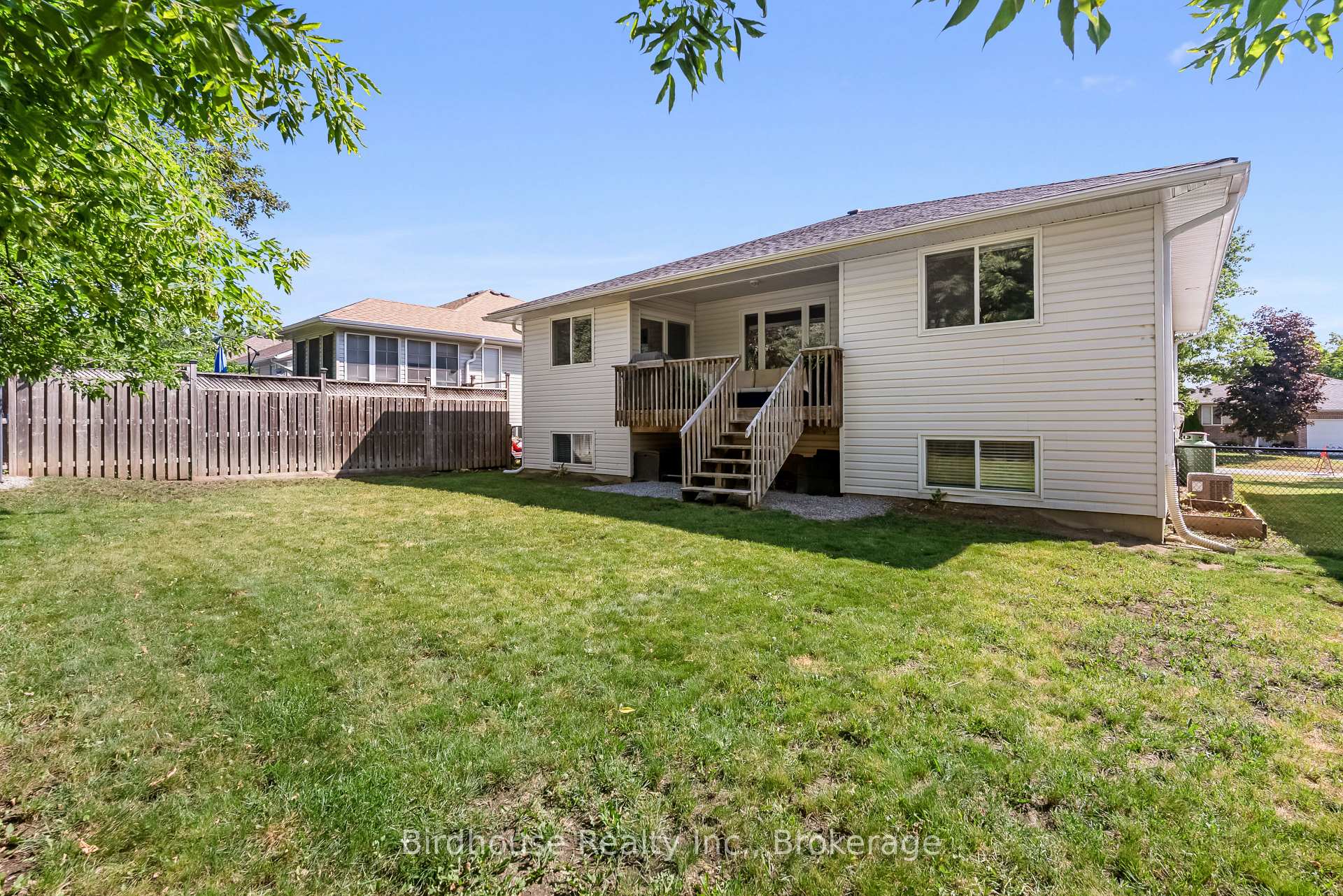Photo 32 of 50 Birch Crescent, Kawartha Lakes, Bobcaygeon — HOMEH