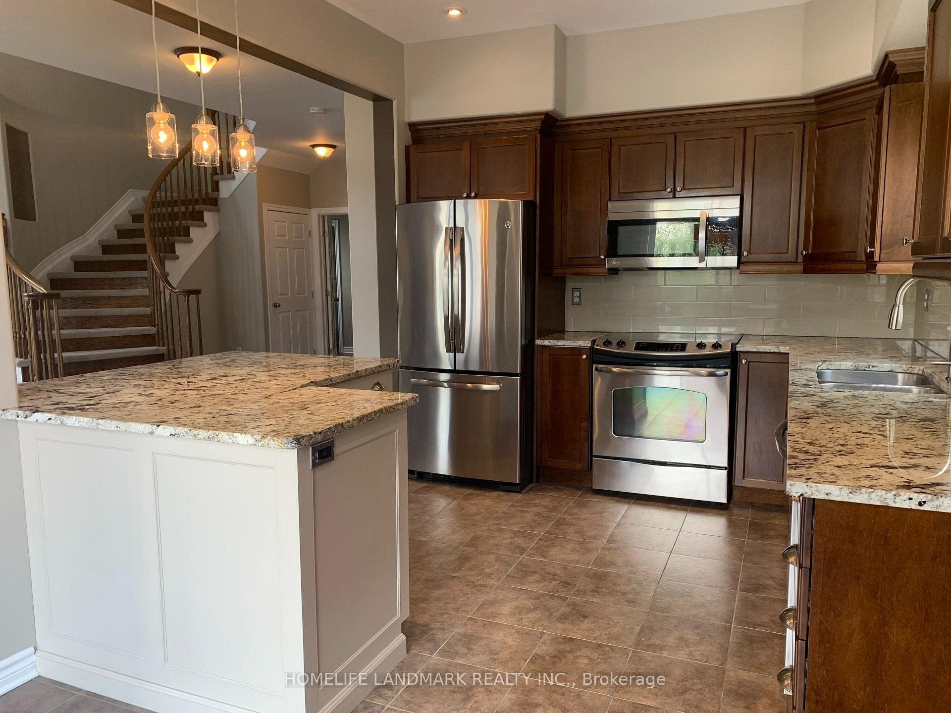 Photo 8 of 64 Black Bear Way, Ottawa, Stittsville (South) — HOMEH