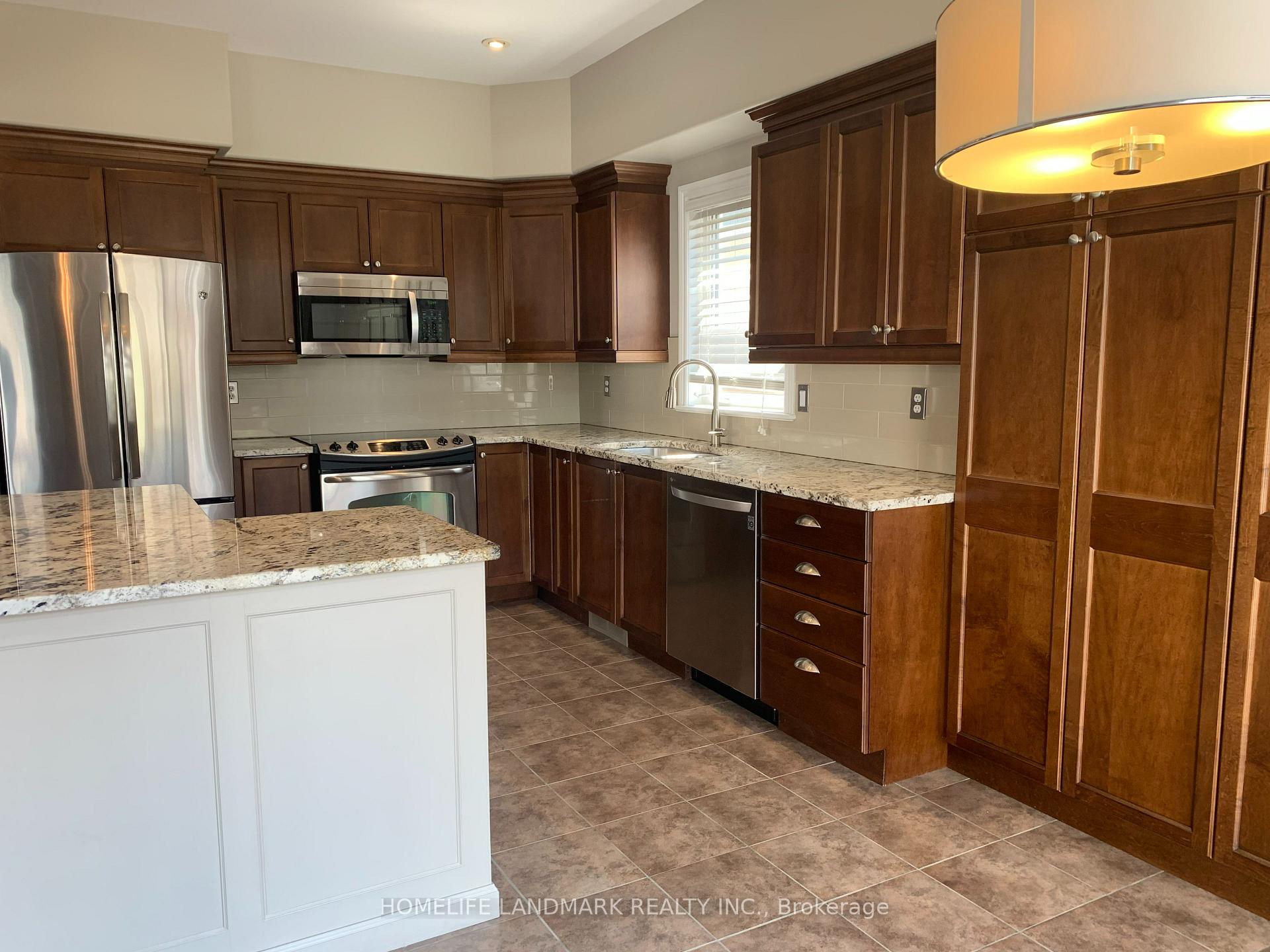 Photo 9 of 64 Black Bear Way, Ottawa, Stittsville (South) — HOMEH