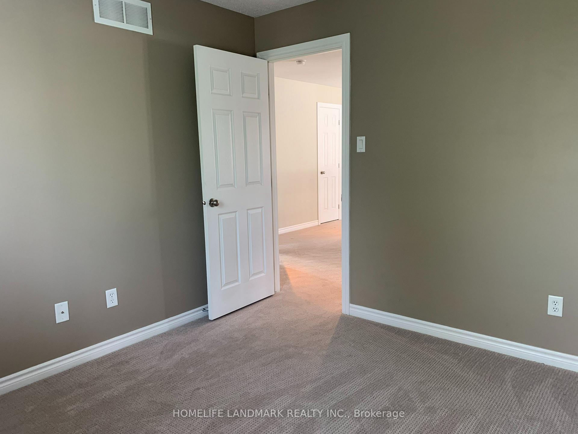 Photo 23 of 64 Black Bear Way, Ottawa, Stittsville (South) — HOMEH
