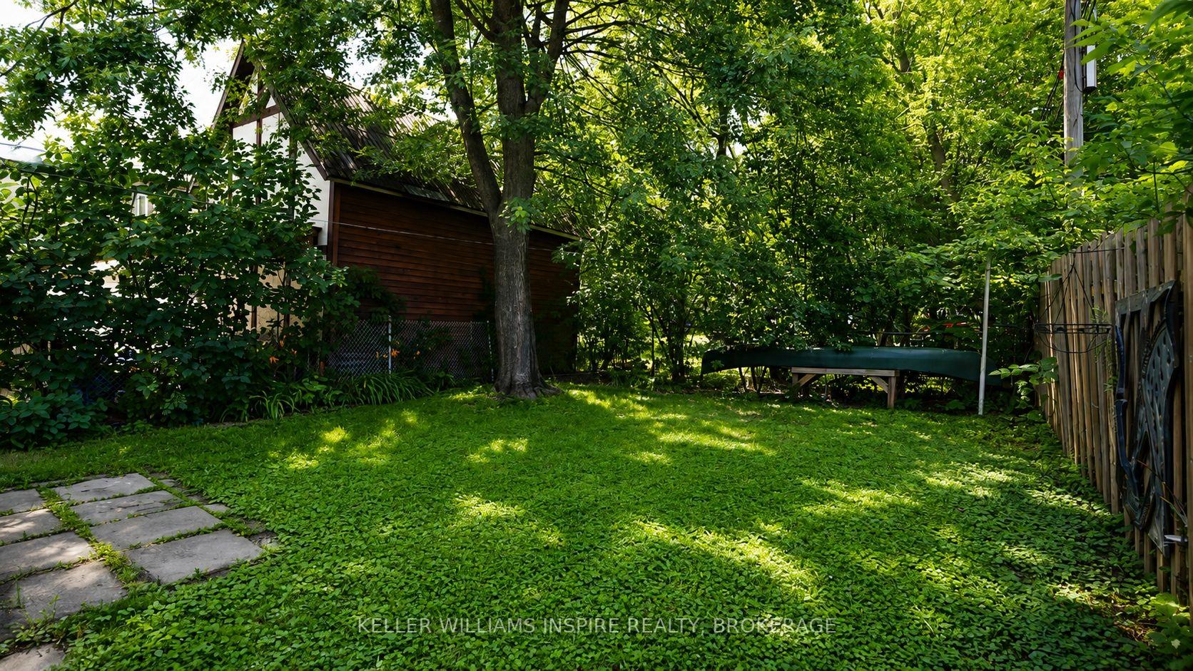 Photo 19 of 92 Elm Street, Kingston, East of Sir John A. Blvd — HOMEH