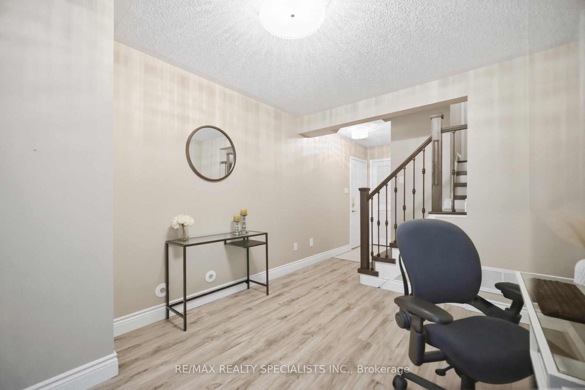 Photo 8 of 932 Sprague Place, Milton, Coates — HOMEH