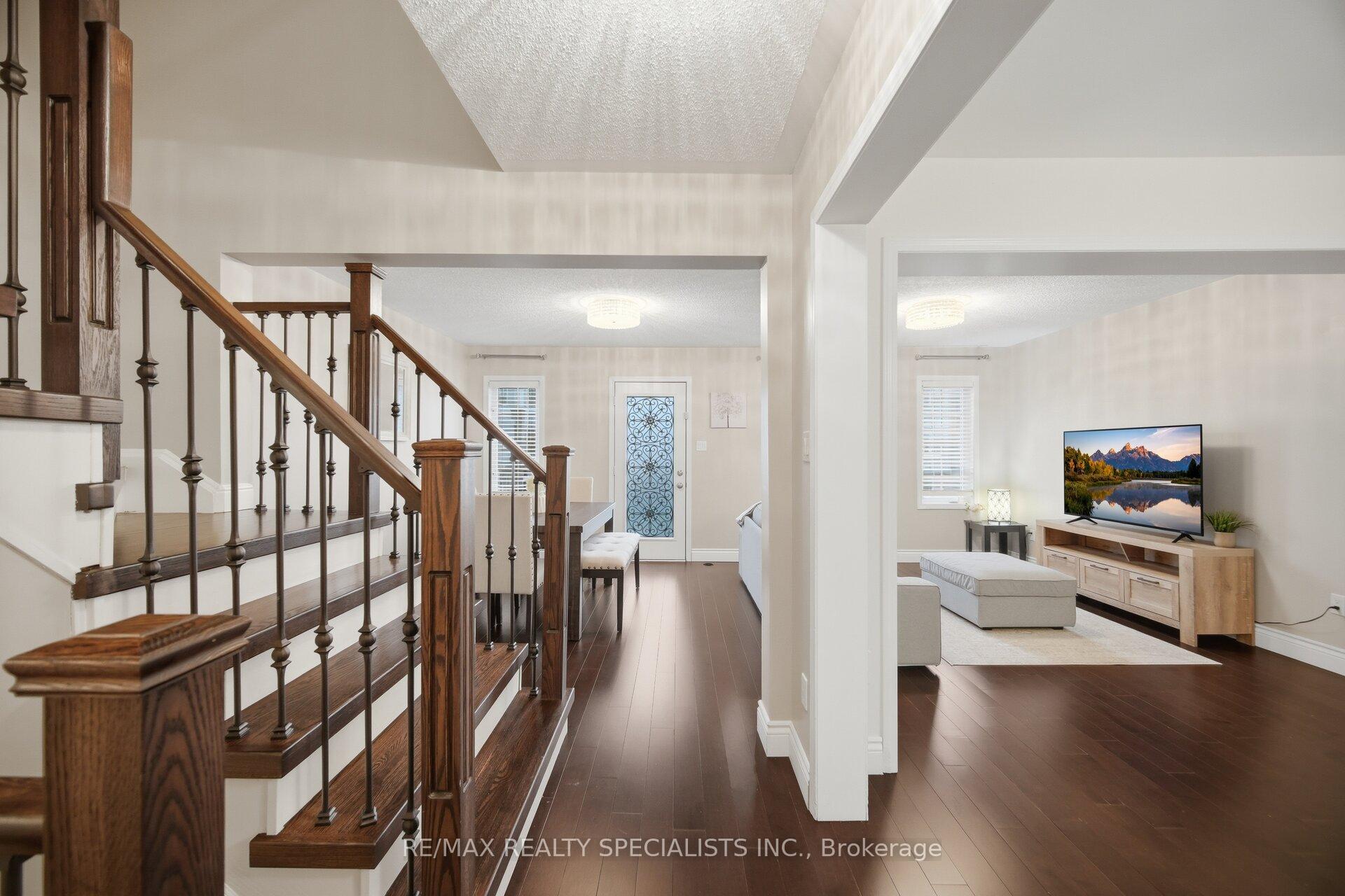 Photo 11 of 932 Sprague Place, Milton, Coates — HOMEH