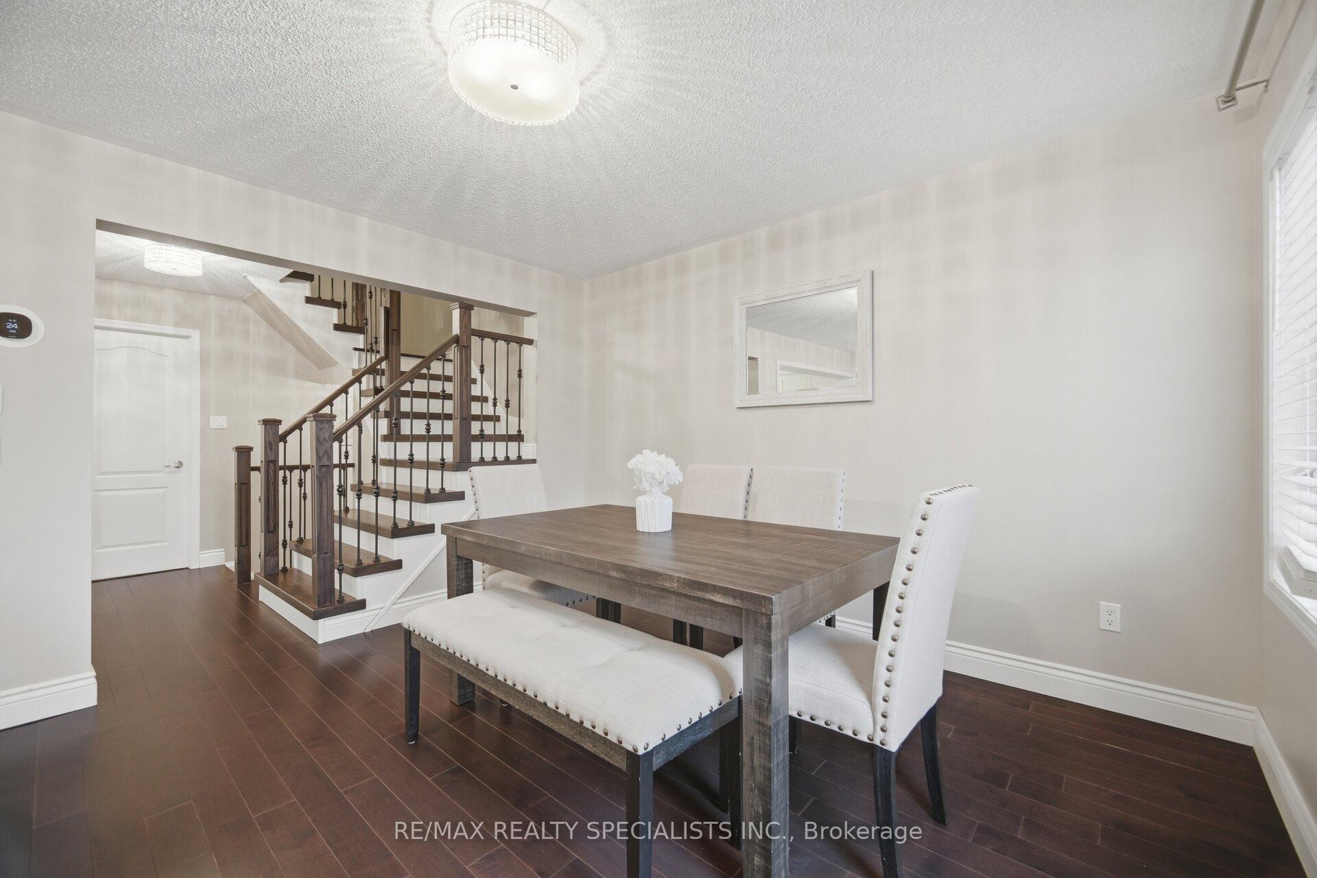 Photo 13 of 932 Sprague Place, Milton, Coates — HOMEH