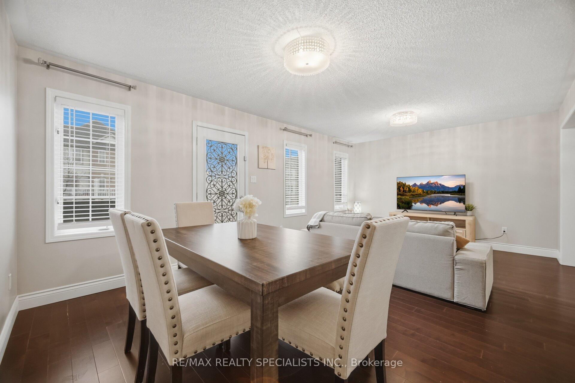 Photo 14 of 932 Sprague Place, Milton, Coates — HOMEH