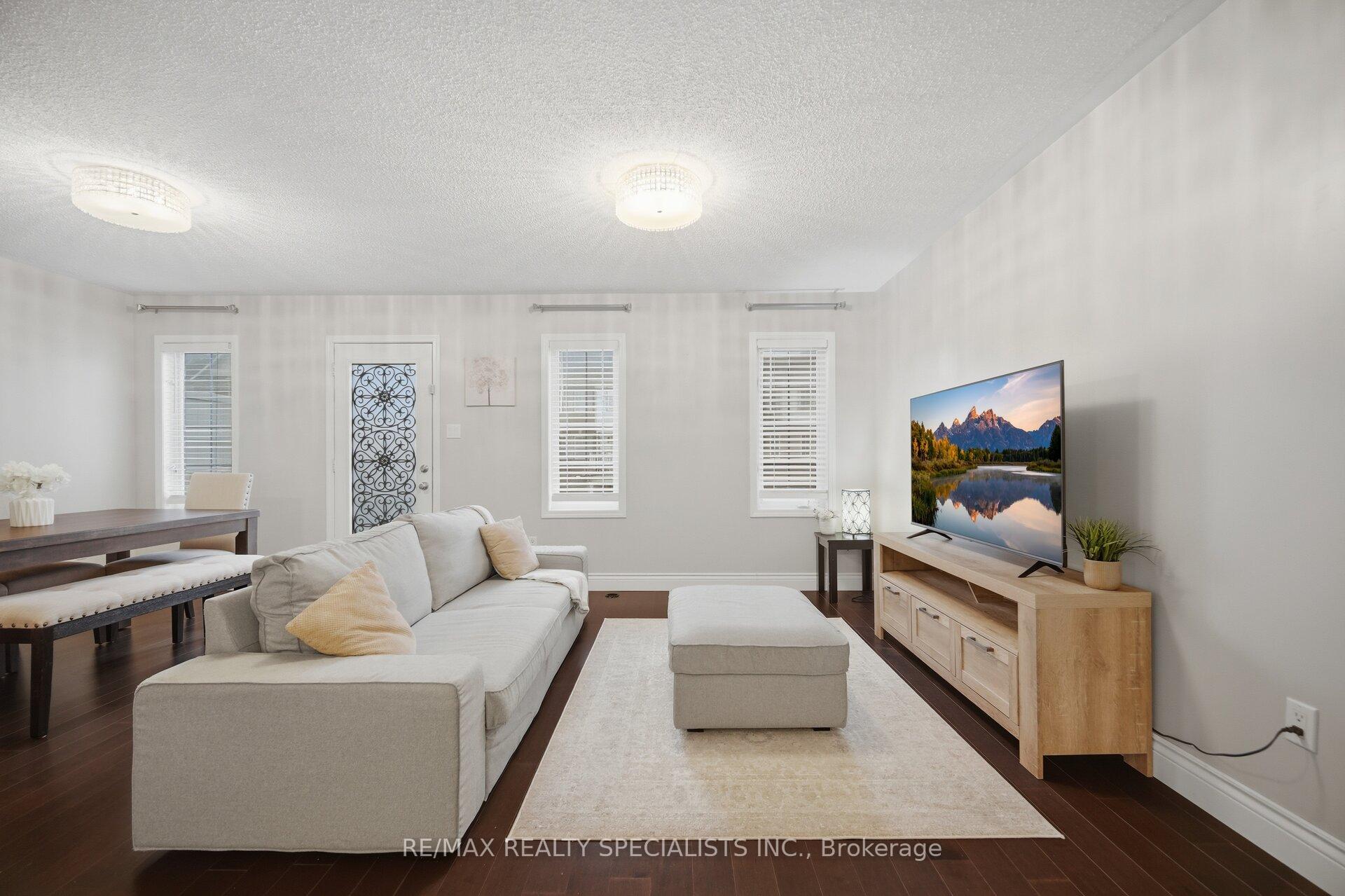 Photo 15 of 932 Sprague Place, Milton, Coates — HOMEH