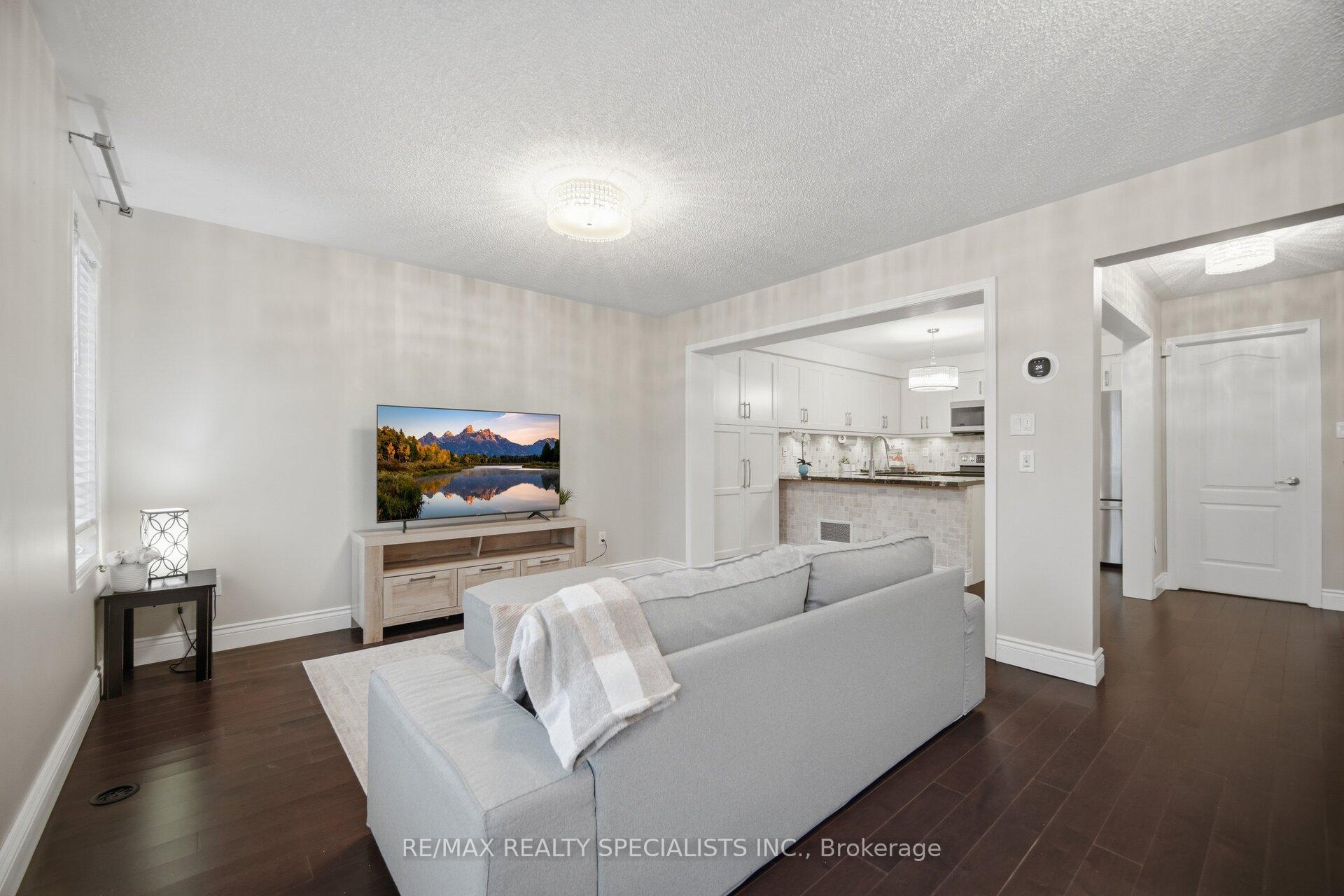 Photo 16 of 932 Sprague Place, Milton, Coates — HOMEH