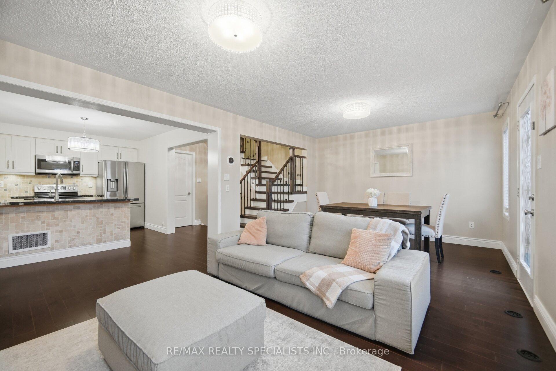 Photo 18 of 932 Sprague Place, Milton, Coates — HOMEH