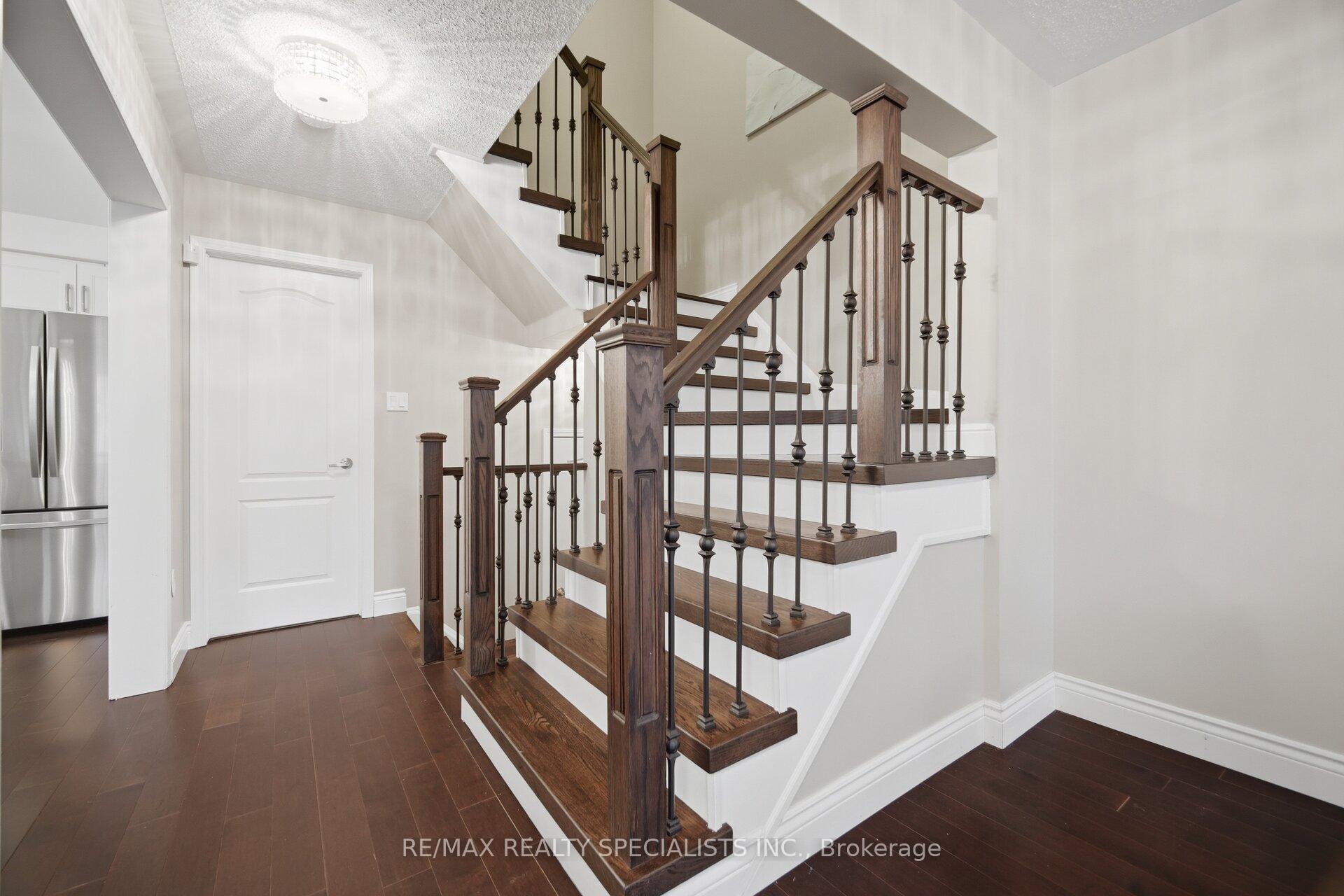 Photo 25 of 932 Sprague Place, Milton, Coates — HOMEH