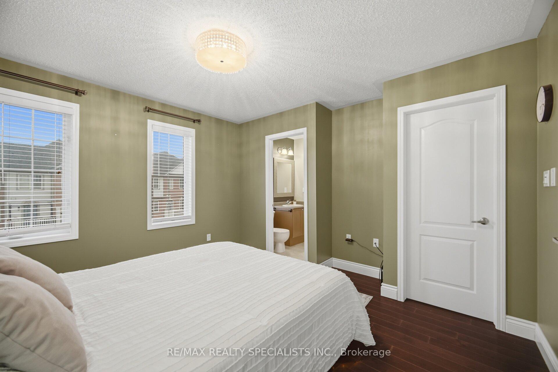 Photo 31 of 932 Sprague Place, Milton, Coates — HOMEH
