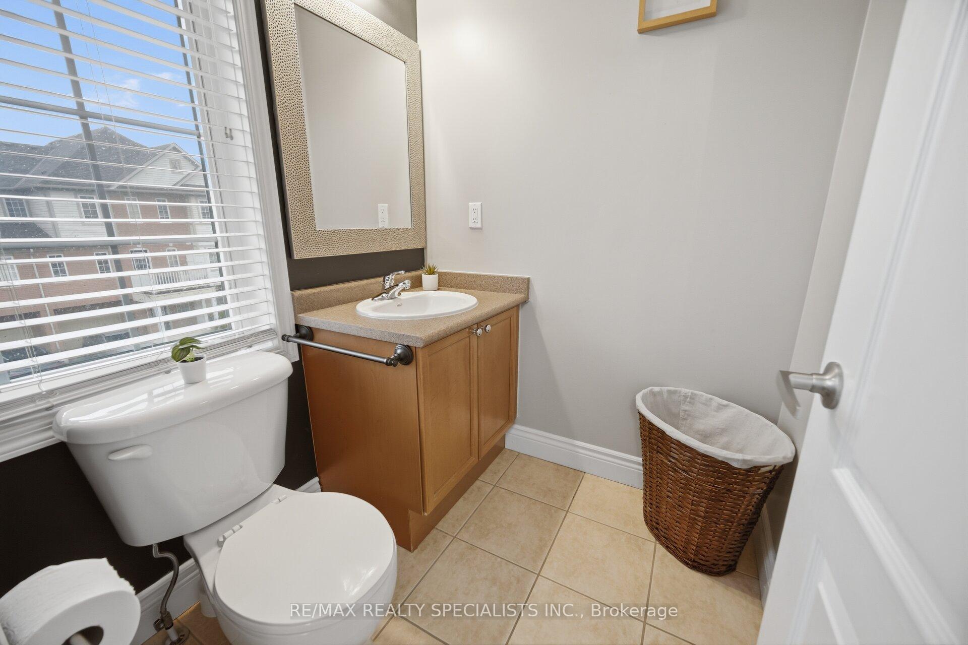 Photo 32 of 932 Sprague Place, Milton, Coates — HOMEH