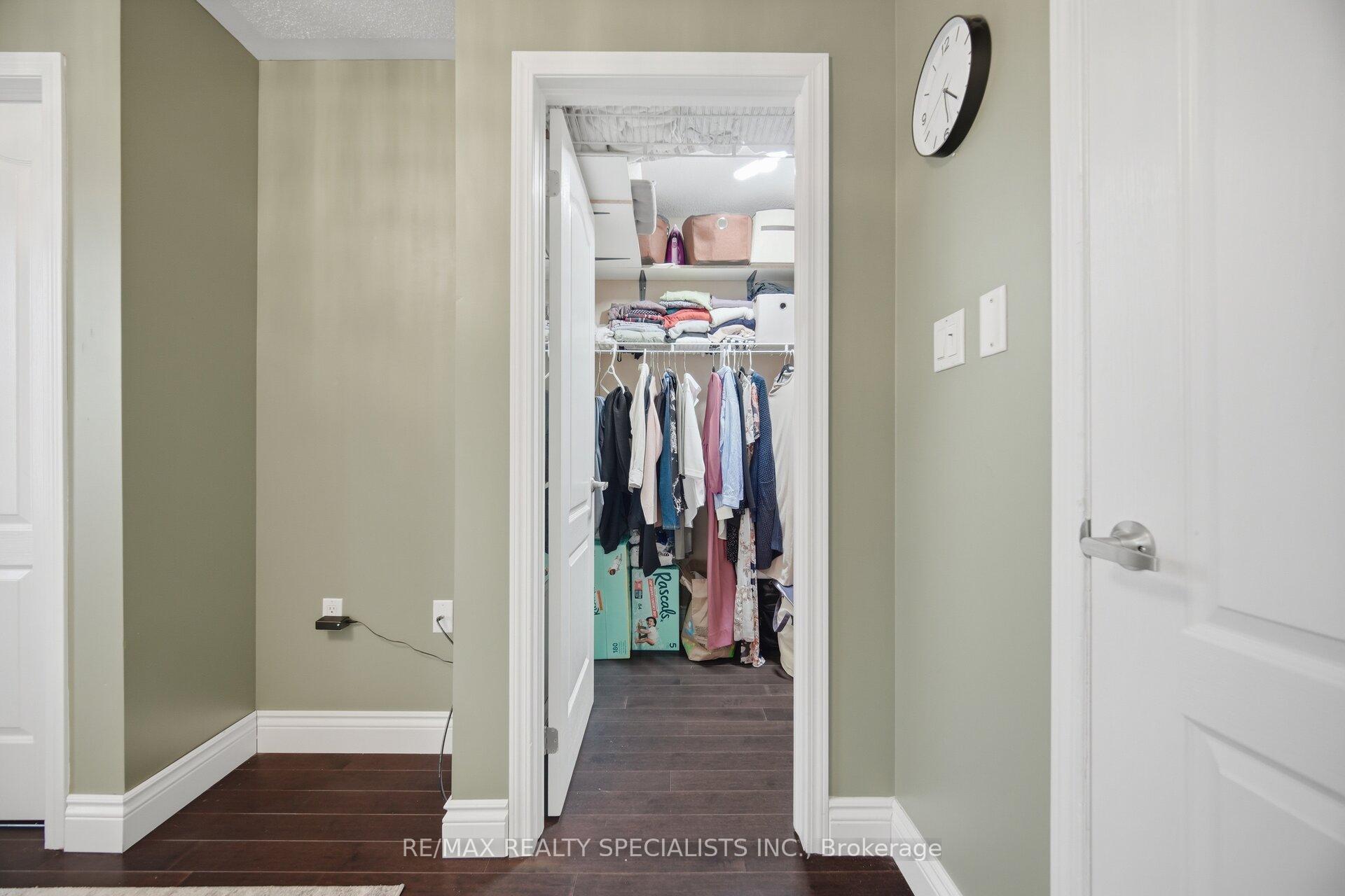 Photo 35 of 932 Sprague Place, Milton, Coates — HOMEH