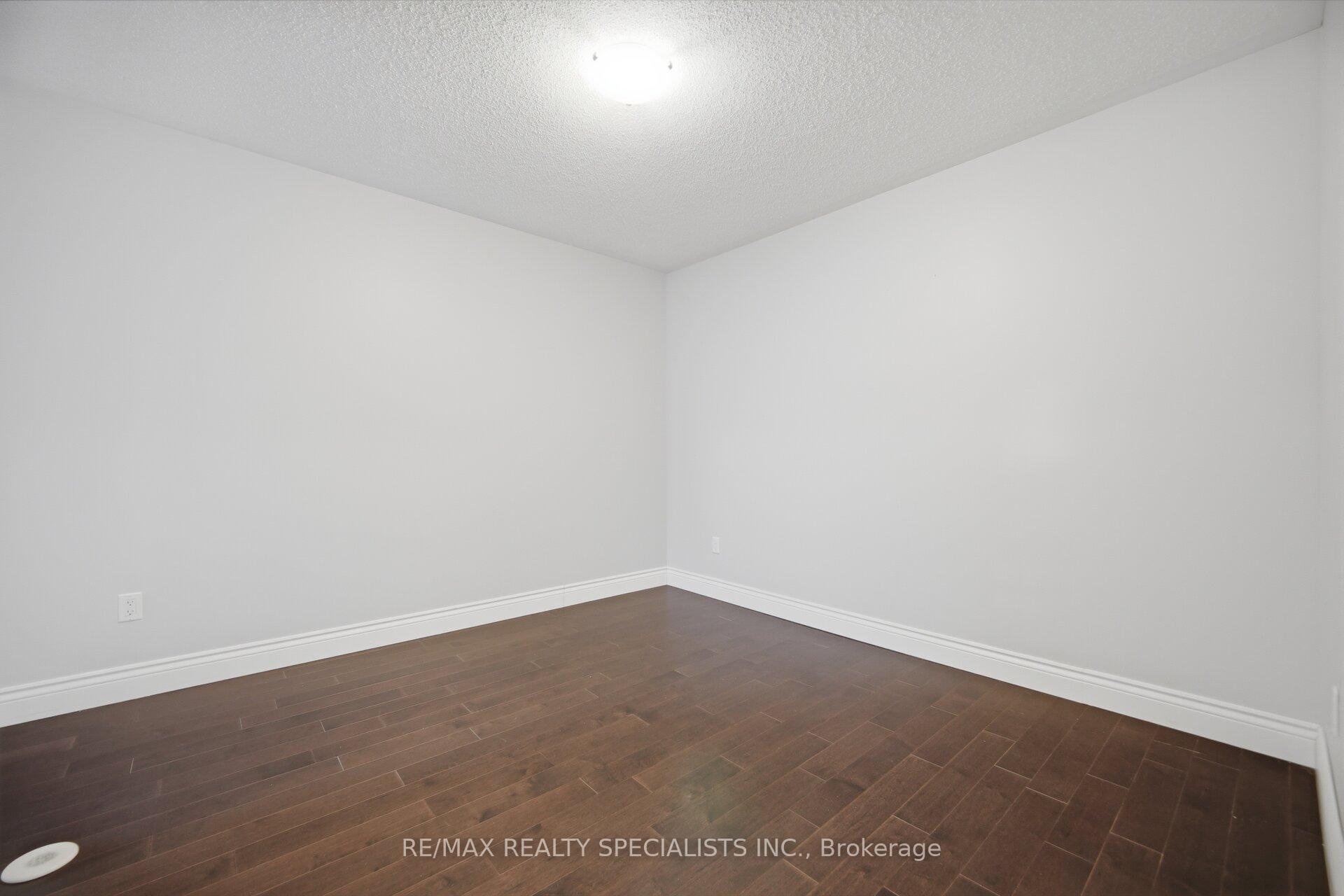 Photo 36 of 932 Sprague Place, Milton, Coates — HOMEH
