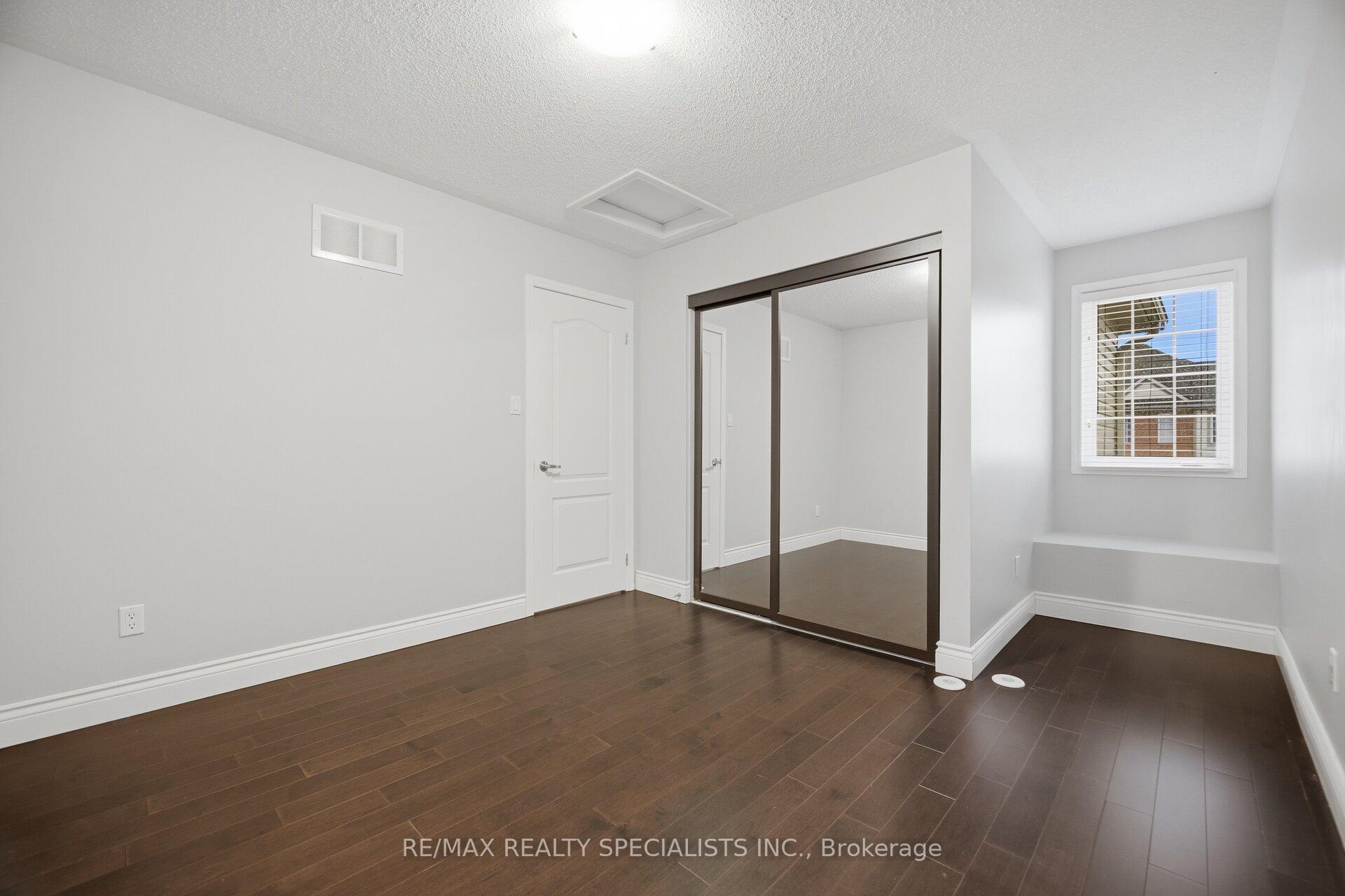 Photo 38 of 932 Sprague Place, Milton, Coates — HOMEH
