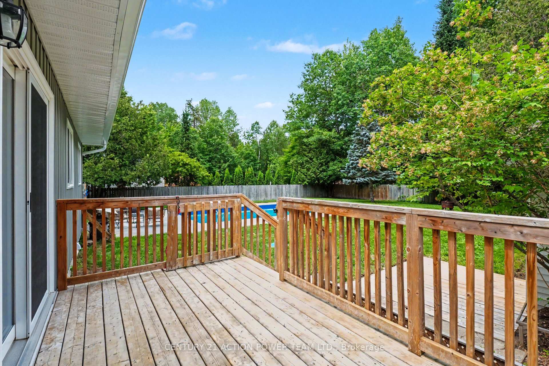 Photo 35 of 422 Allbirch Road, Ottawa, Constance Bay — HOMEH