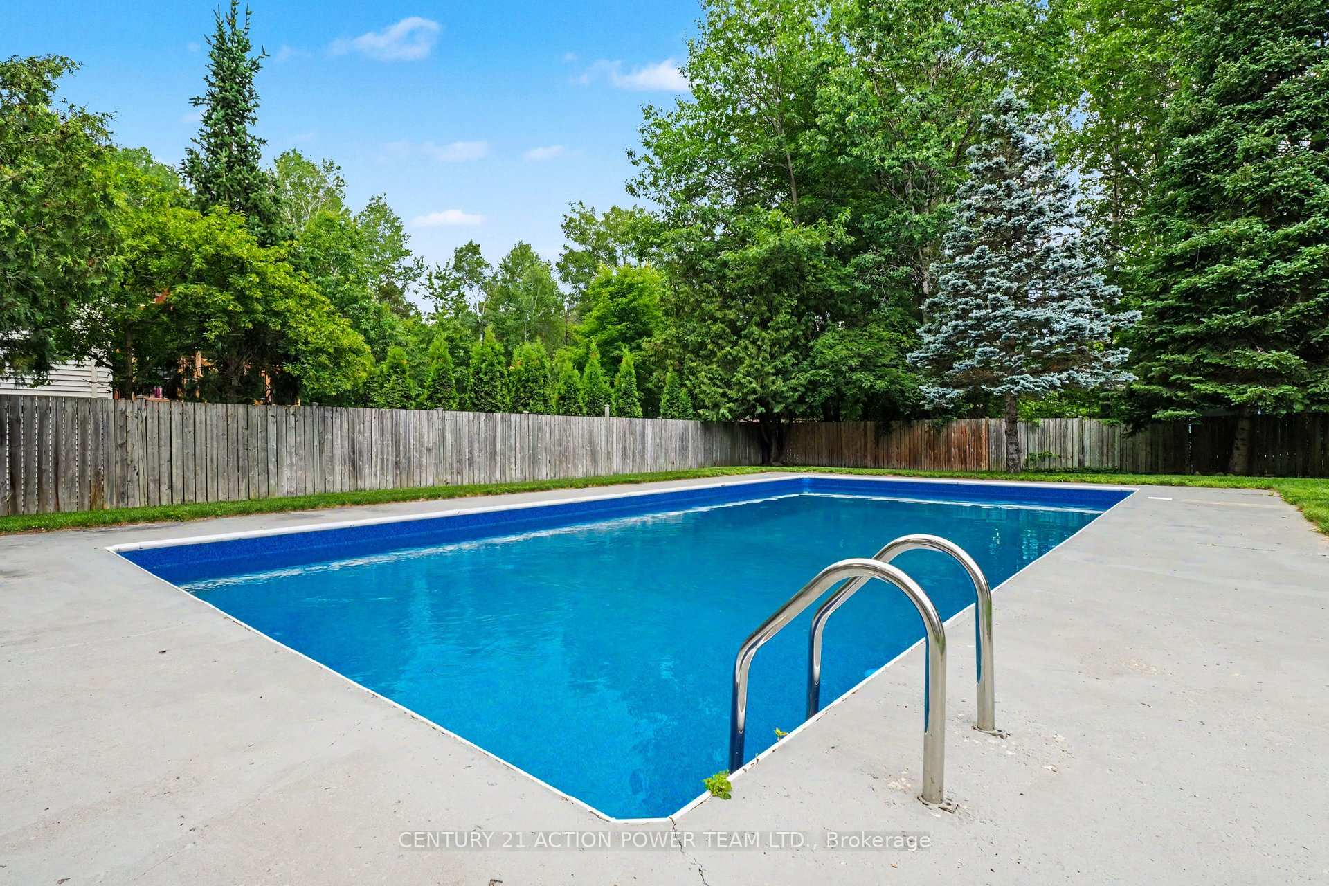 Photo 40 of 422 Allbirch Road, Ottawa, Constance Bay — HOMEH