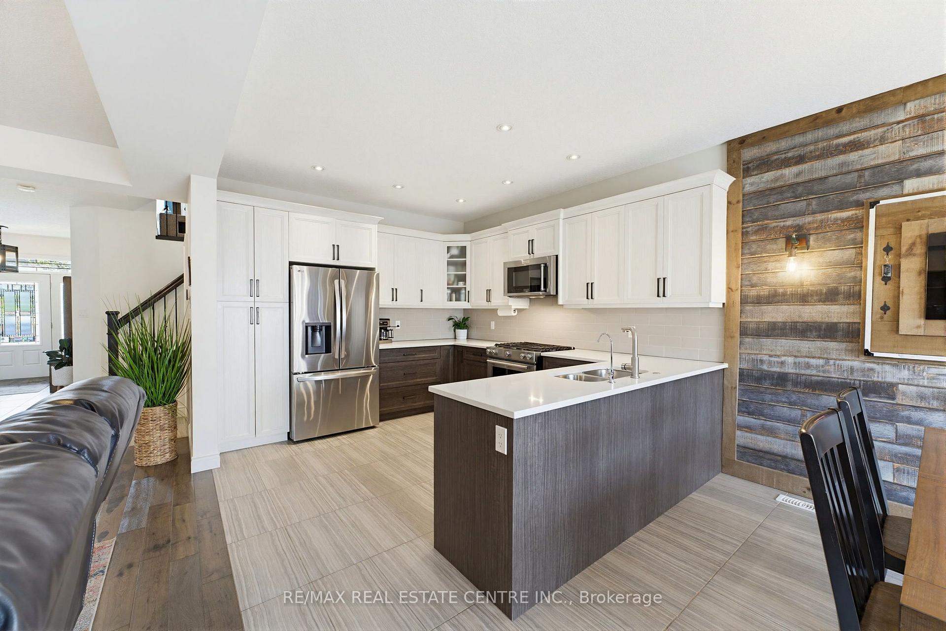 Photo 12 of 148 Birkinshaw Road, Cambridge — HOMEH