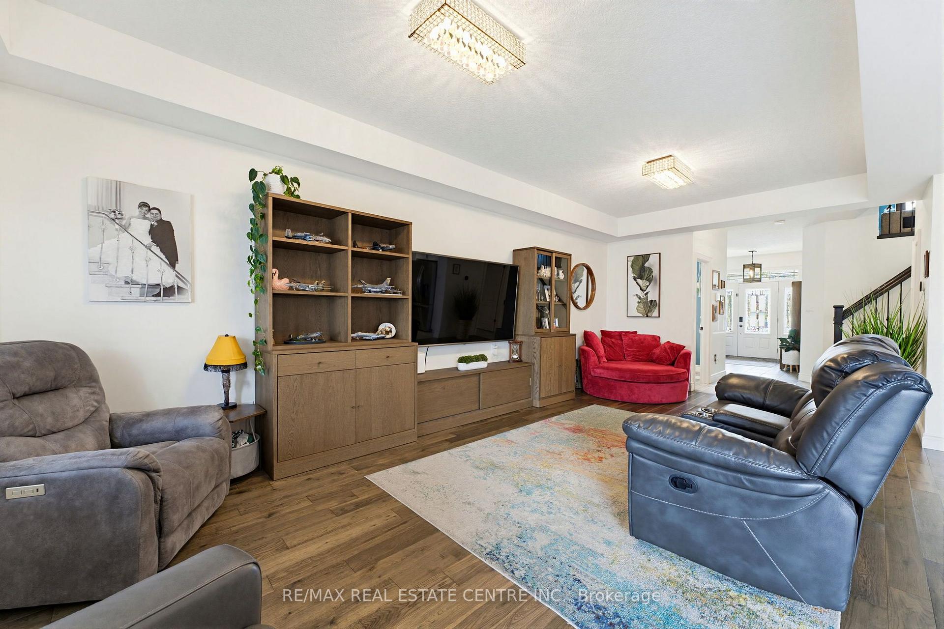 Photo 14 of 148 Birkinshaw Road, Cambridge — HOMEH