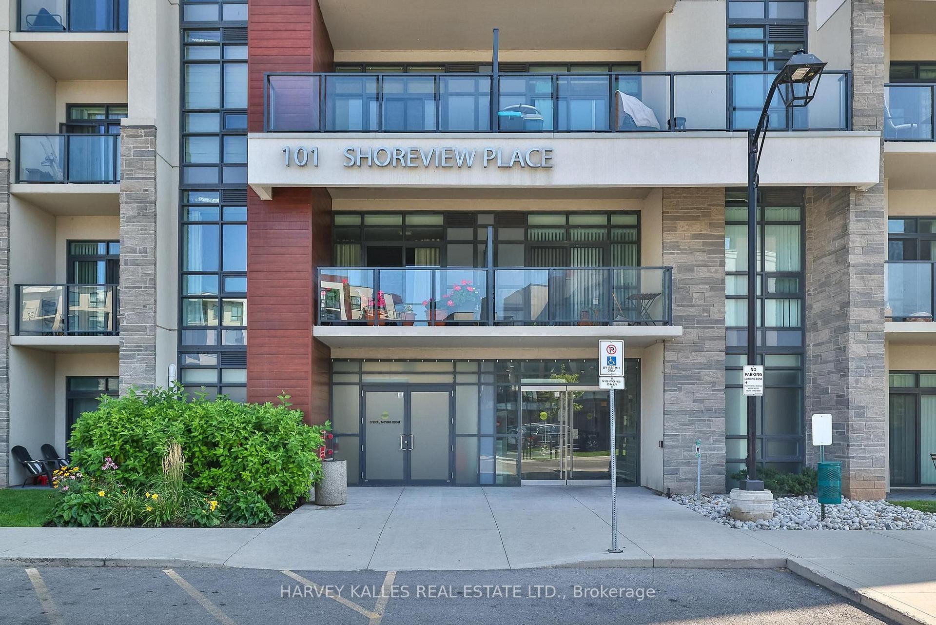 Photo 3 of Unit 122, 101 Shoreview Place, Hamilton, Lakeshore — HOMEH