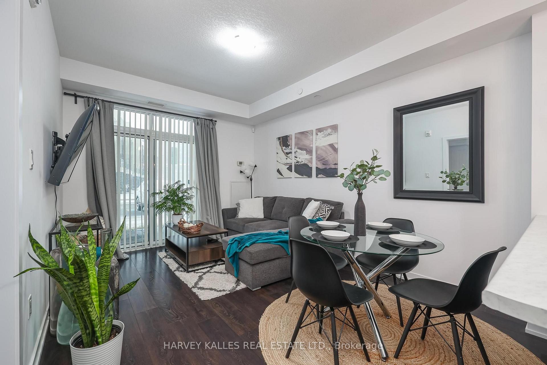 Photo 4 of Unit 122, 101 Shoreview Place, Hamilton, Lakeshore — HOMEH
