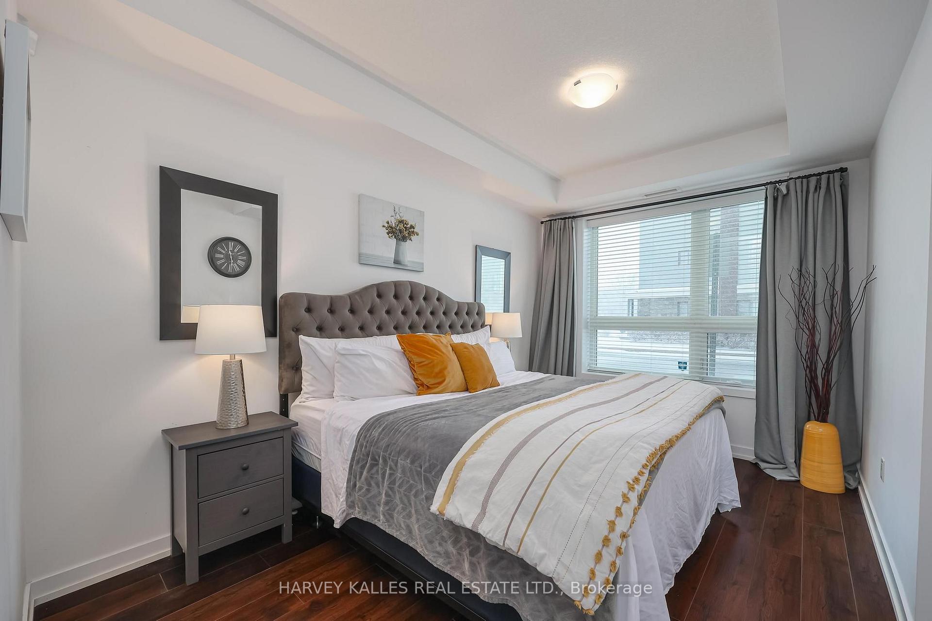 Photo 10 of Unit 122, 101 Shoreview Place, Hamilton, Lakeshore — HOMEH