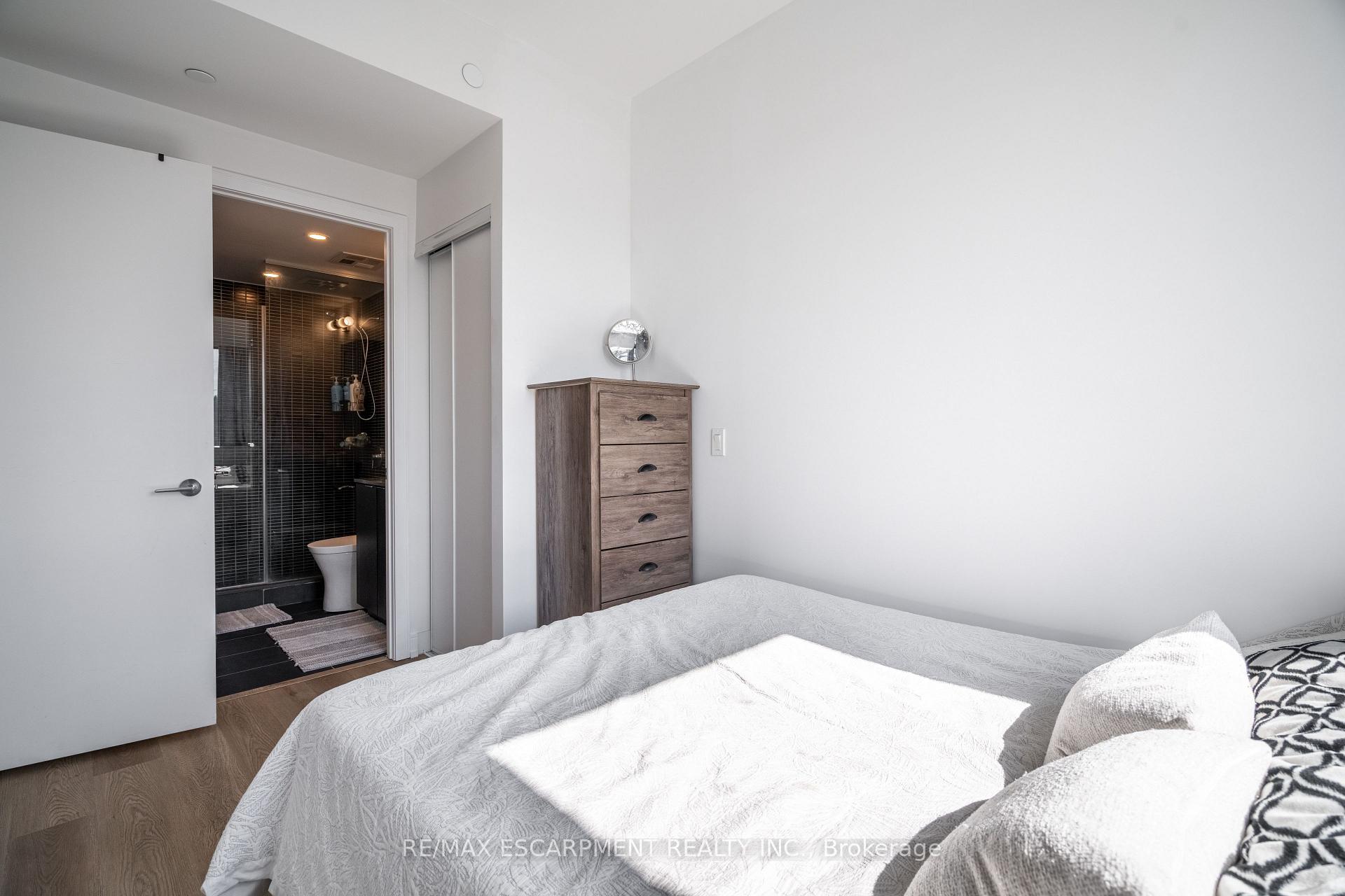 Photo 11 of Unit 1504, 1 Jarvis Street, Hamilton, Beasley — HOMEH