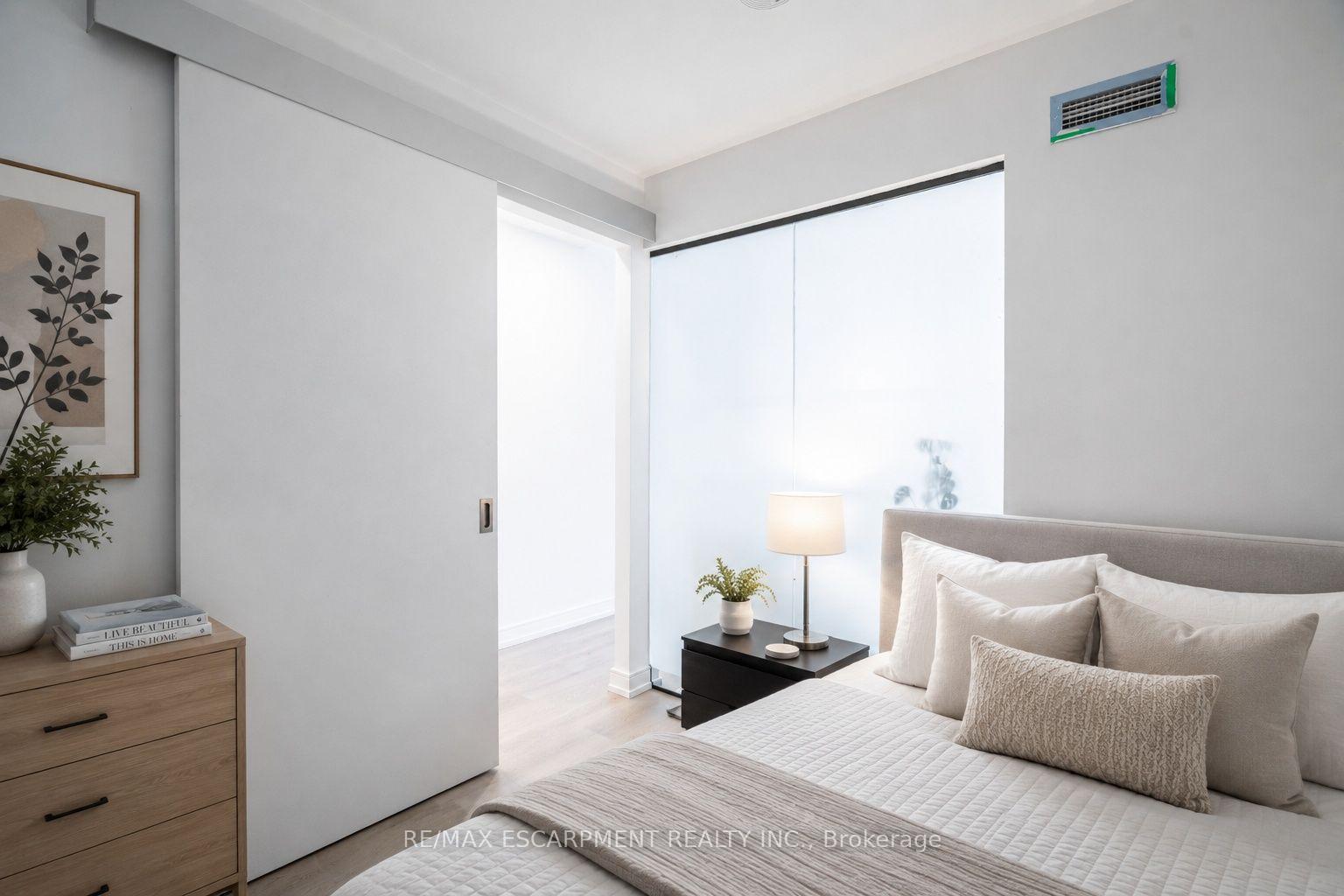 Photo 13 of Unit 1504, 1 Jarvis Street, Hamilton, Beasley — HOMEH