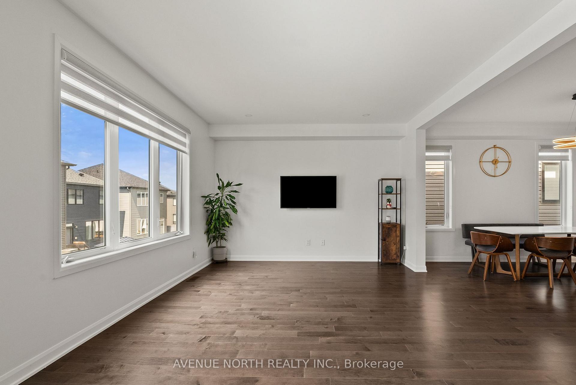 Photo 12 of 17 Fossa Terrace, Ottawa, Barrhaven - Half Moon Bay — HOMEH