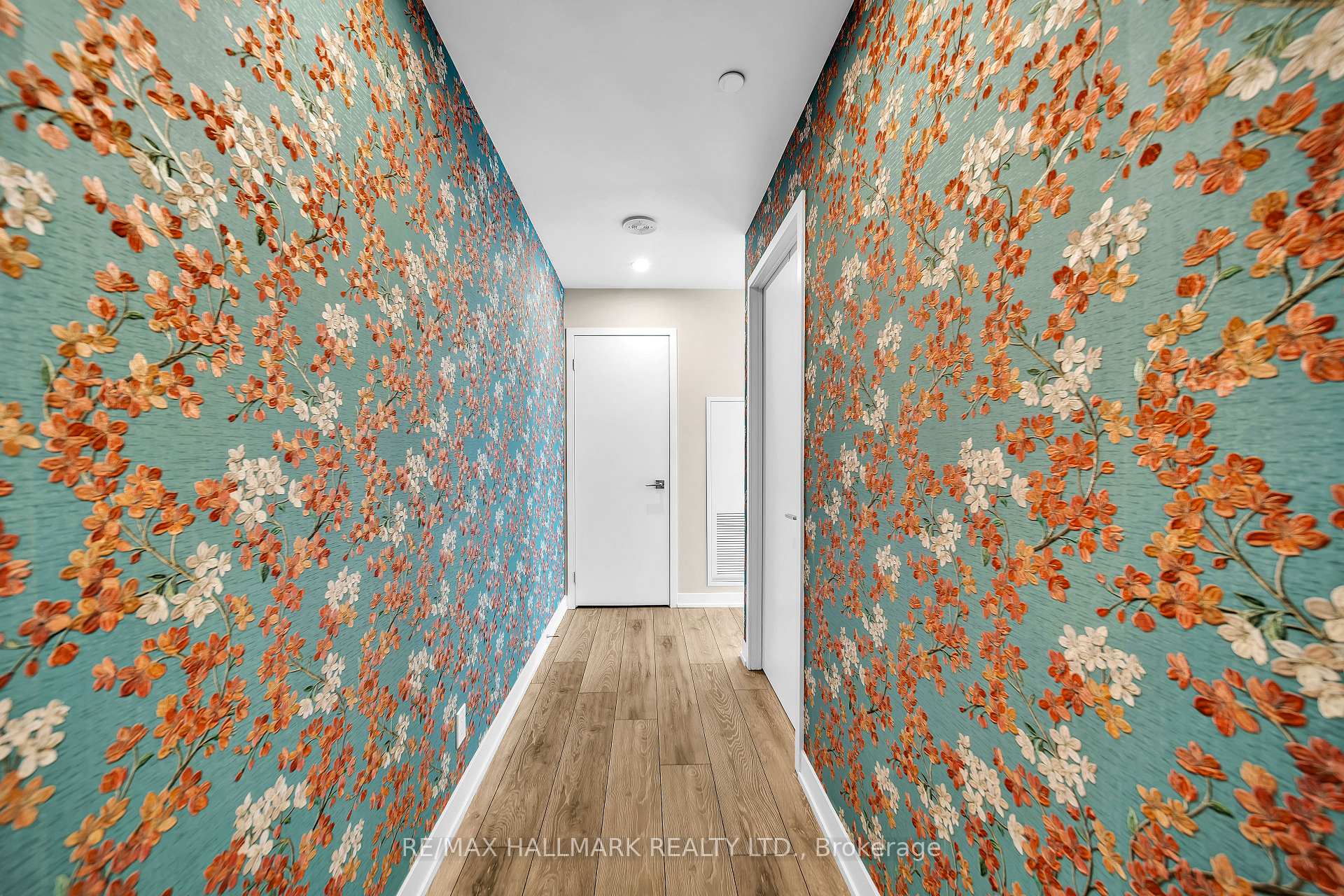 Photo 9 of Unit 702, 15 Holmes Avenue, North York, Willowdale East — HOMEH