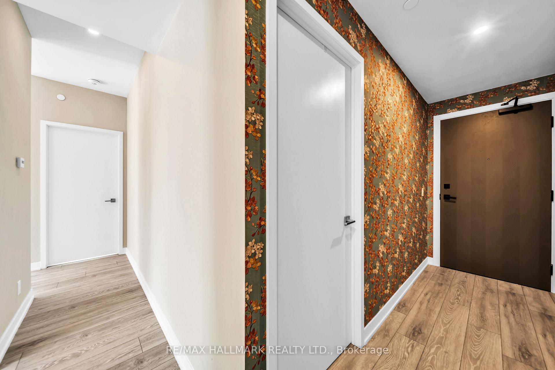 Photo 10 of Unit 702, 15 Holmes Avenue, North York, Willowdale East — HOMEH