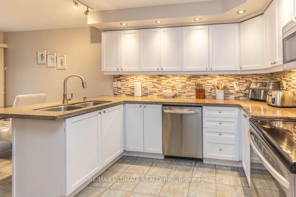 Photo 9 of 46 Beaumaris Crescent, Whitby, Brooklin — HOMEH