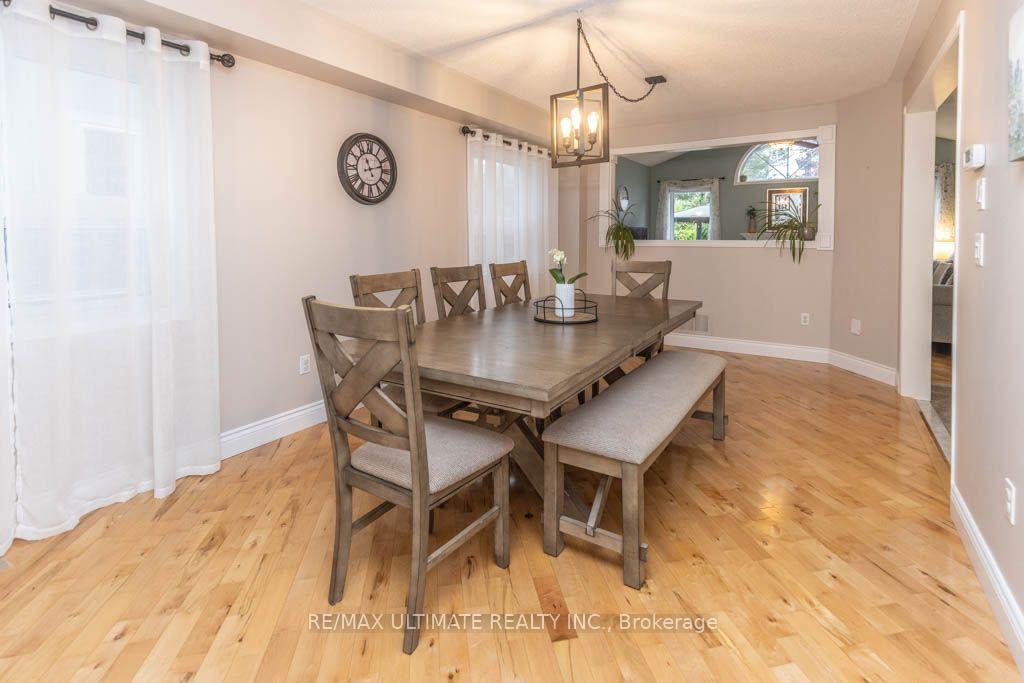 Photo 12 of 46 Beaumaris Crescent, Whitby, Brooklin — HOMEH