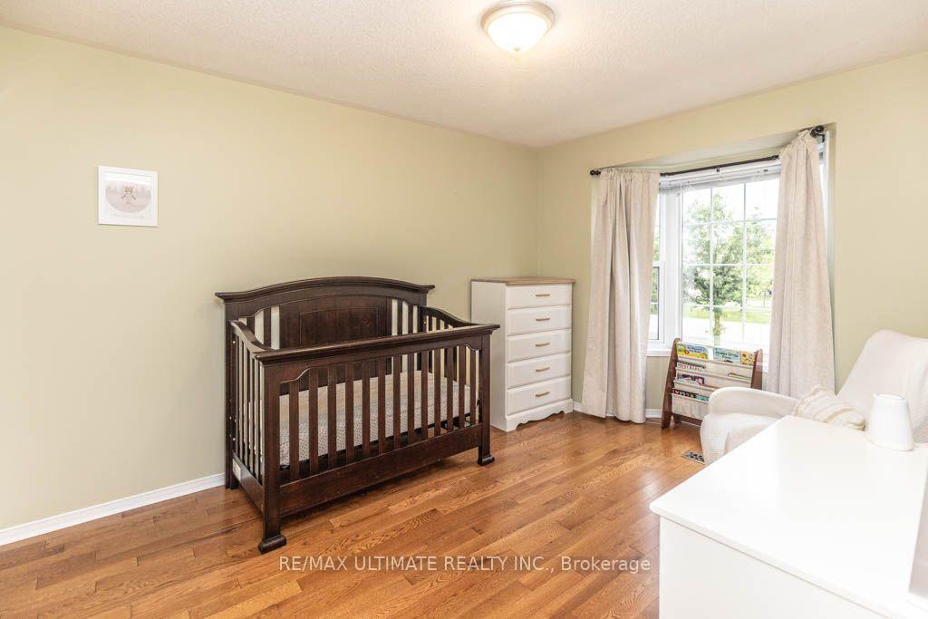 Photo 21 of 46 Beaumaris Crescent, Whitby, Brooklin — HOMEH