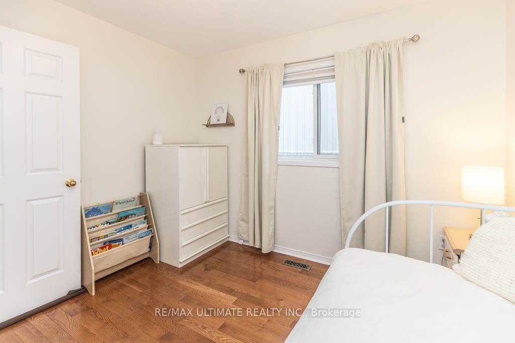 Photo 26 of 46 Beaumaris Crescent, Whitby, Brooklin — HOMEH