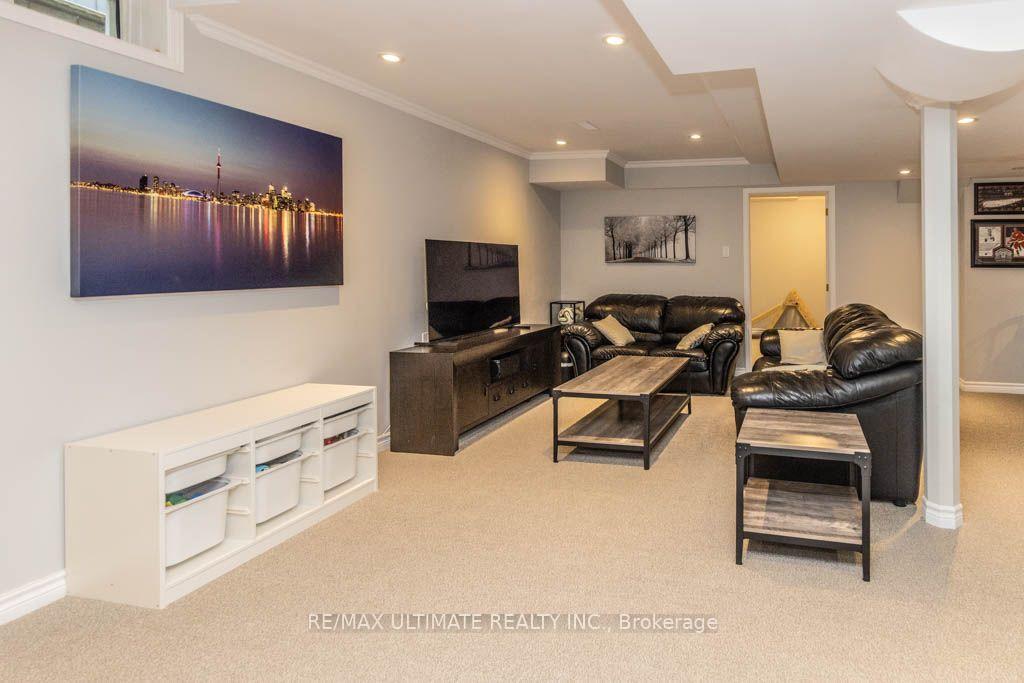 Photo 27 of 46 Beaumaris Crescent, Whitby, Brooklin — HOMEH
