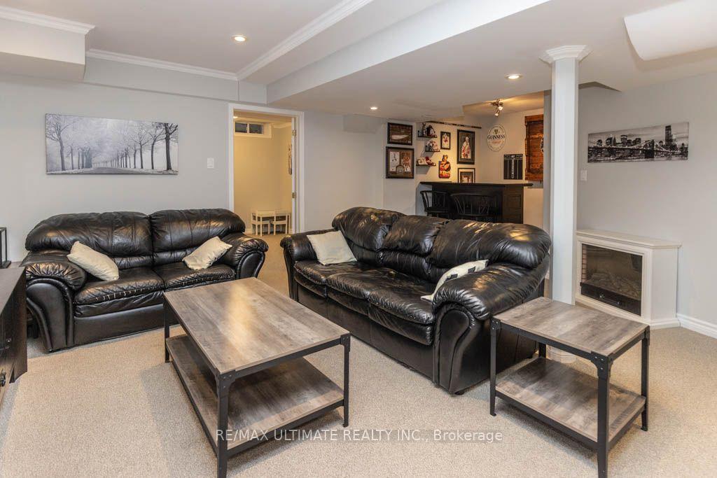 Photo 28 of 46 Beaumaris Crescent, Whitby, Brooklin — HOMEH