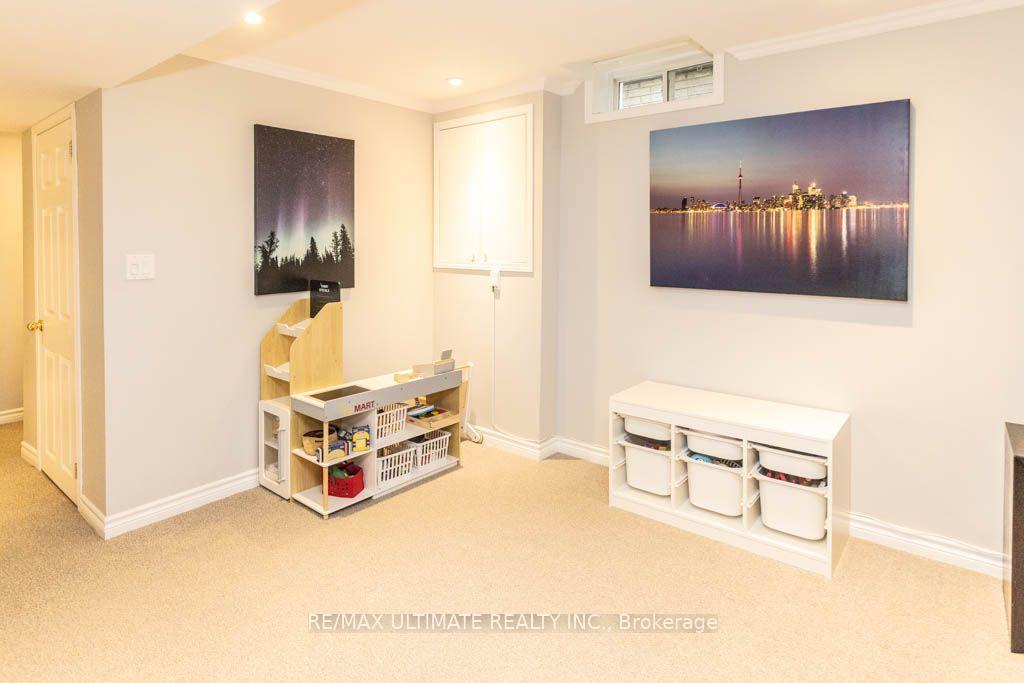 Photo 29 of 46 Beaumaris Crescent, Whitby, Brooklin — HOMEH